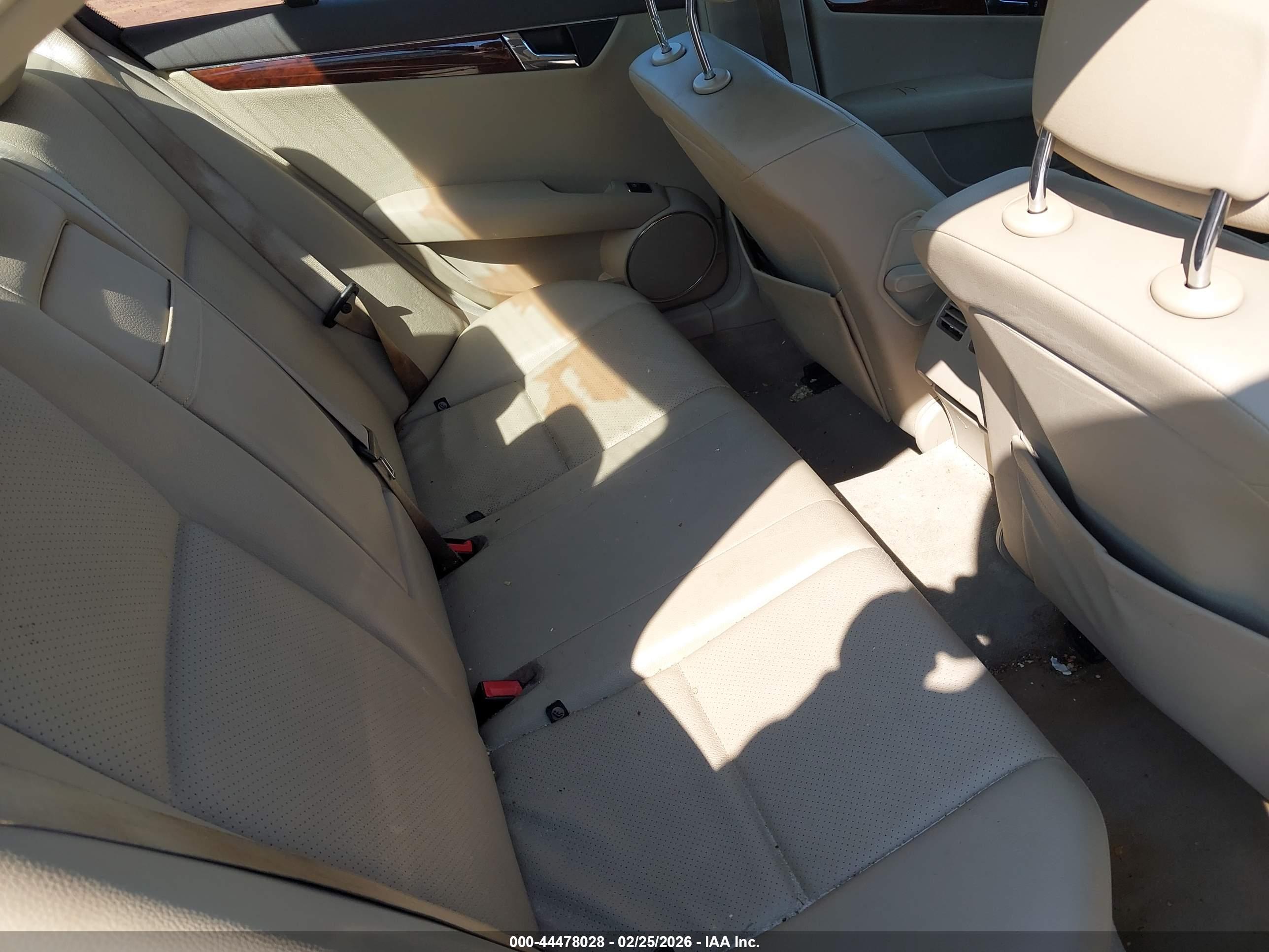 MERCEDES-BENZ C image 8