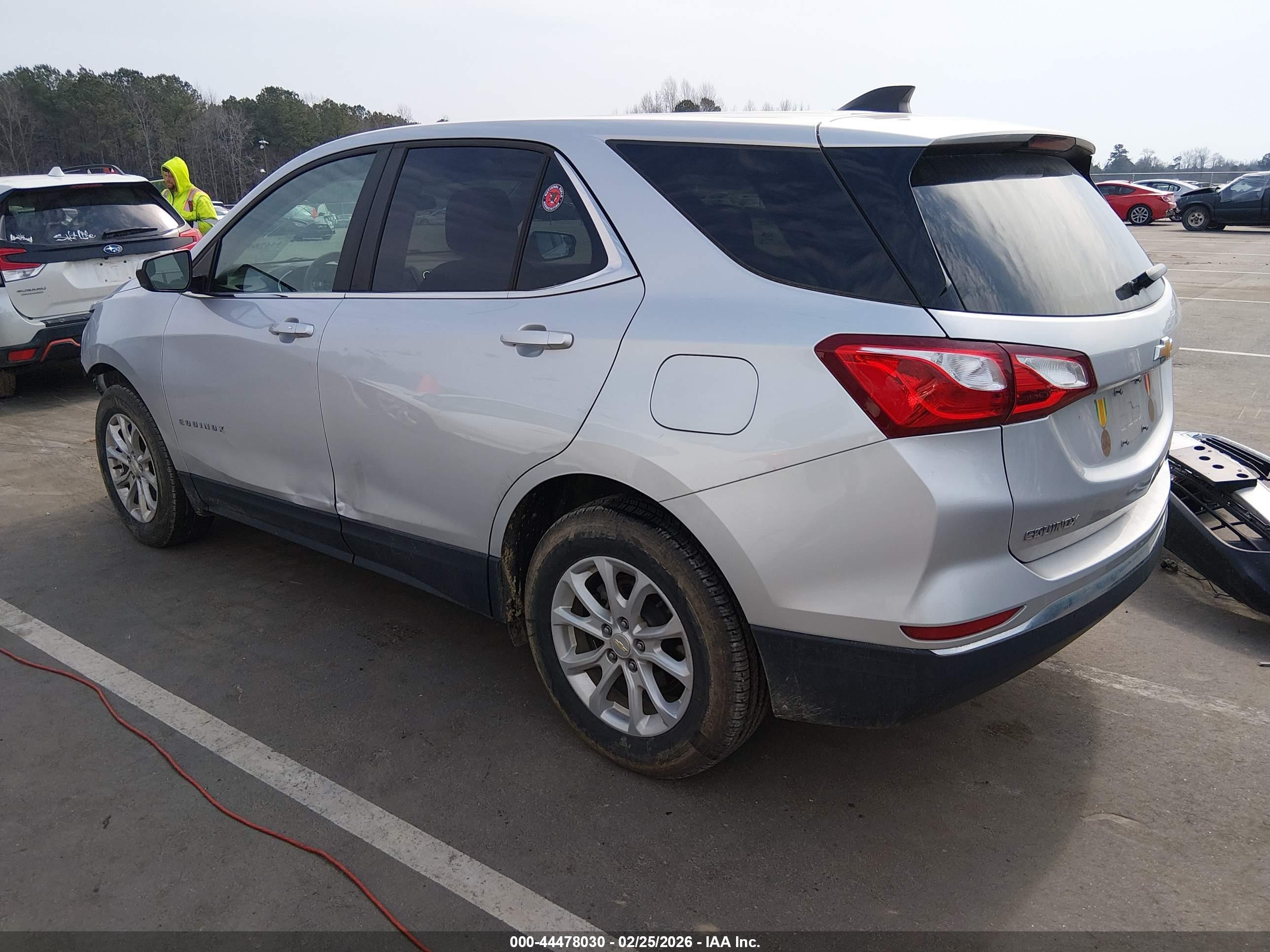 CHEVROLET EQUINOX image 3