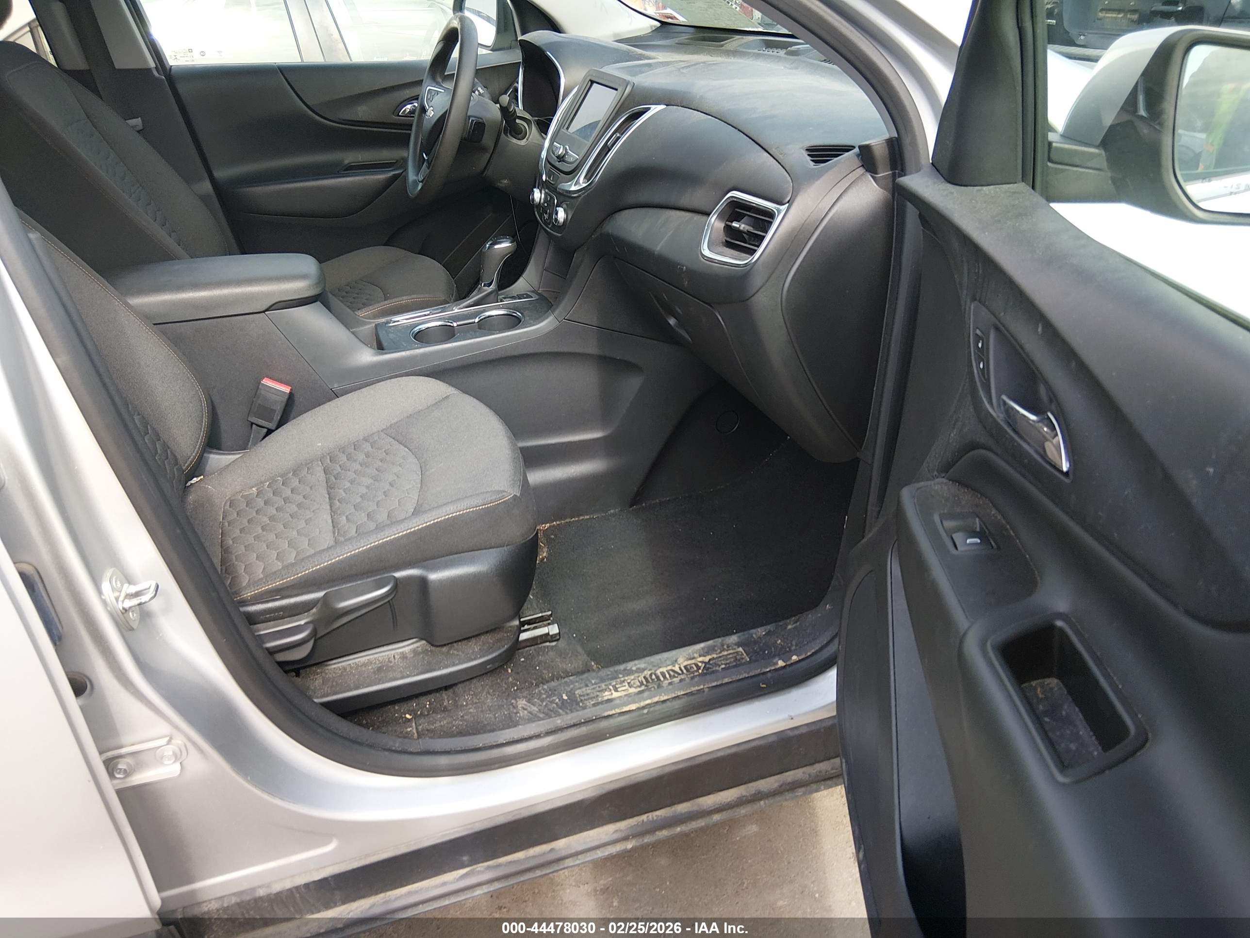 CHEVROLET EQUINOX image 5