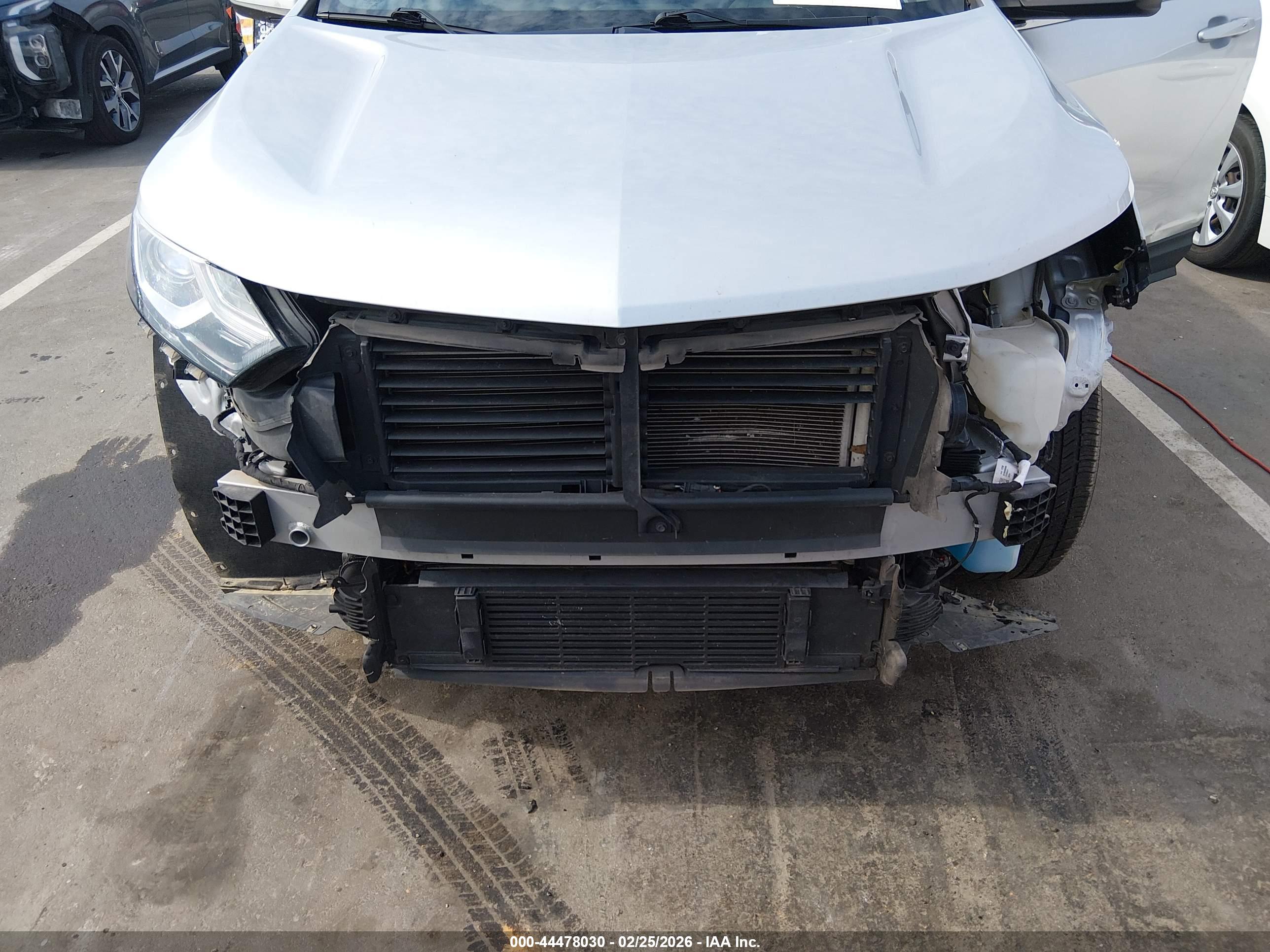 CHEVROLET EQUINOX image 6