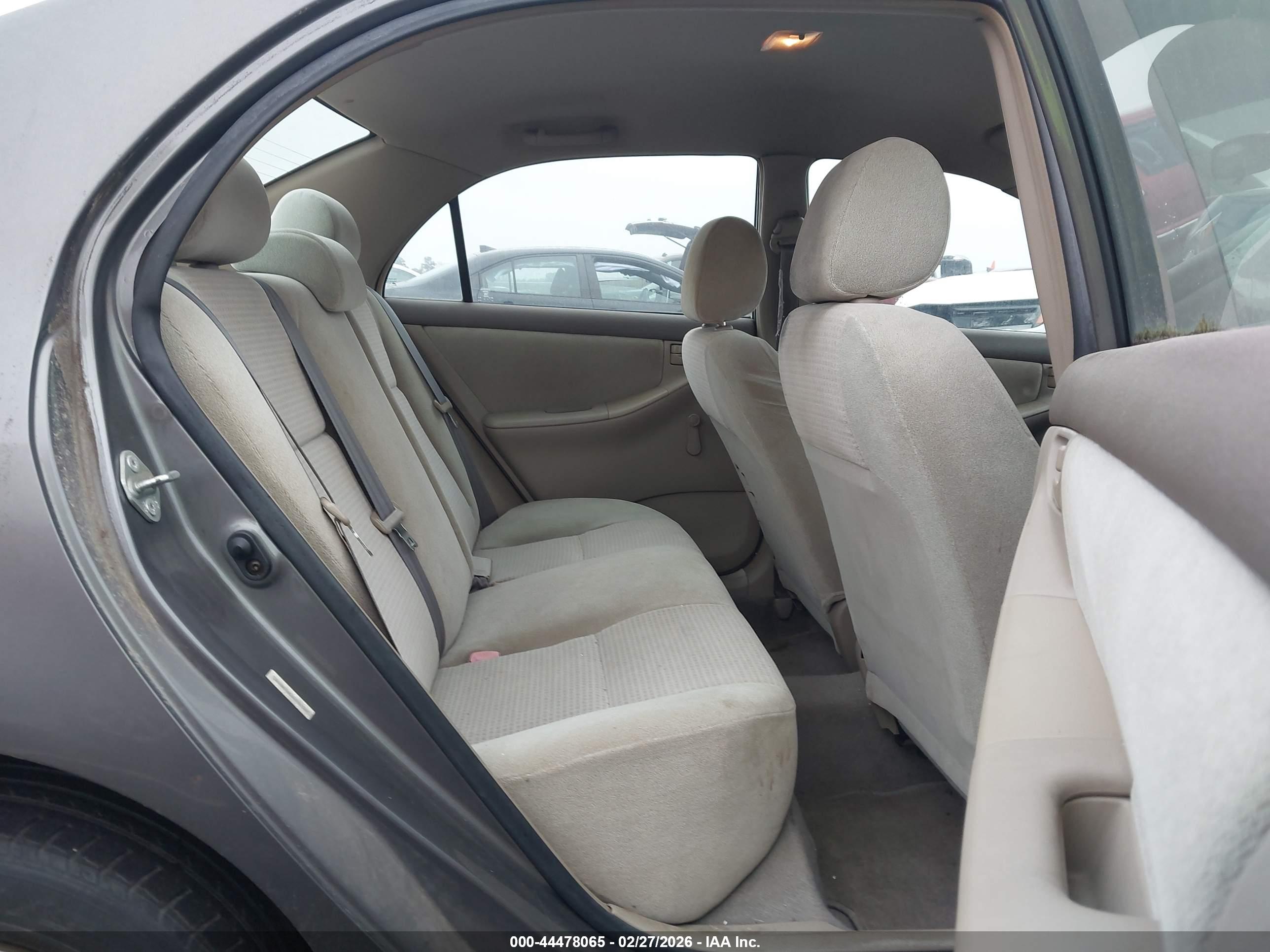 TOYOTA COROLLA image 8