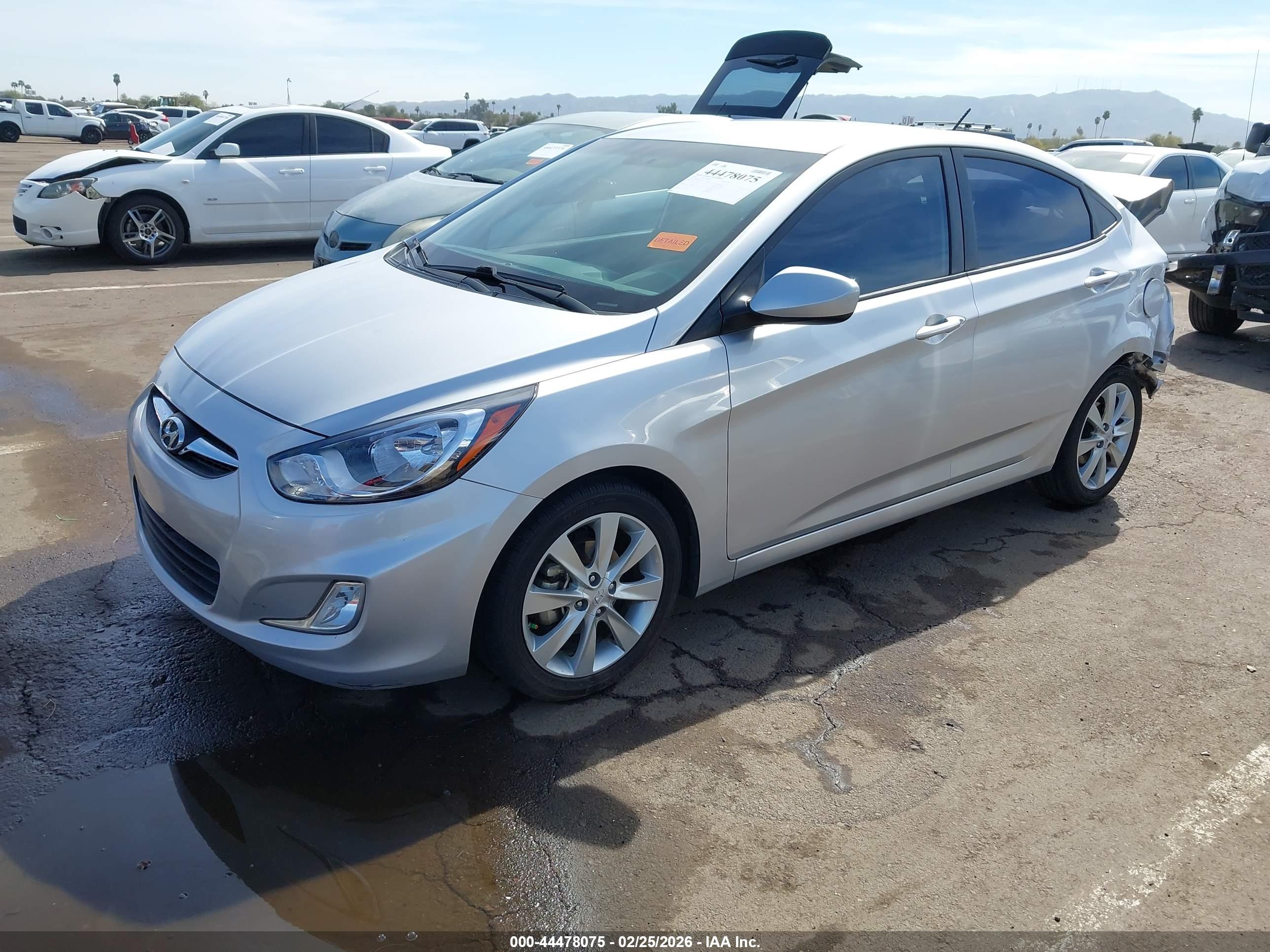 HYUNDAI ACCENT image 2