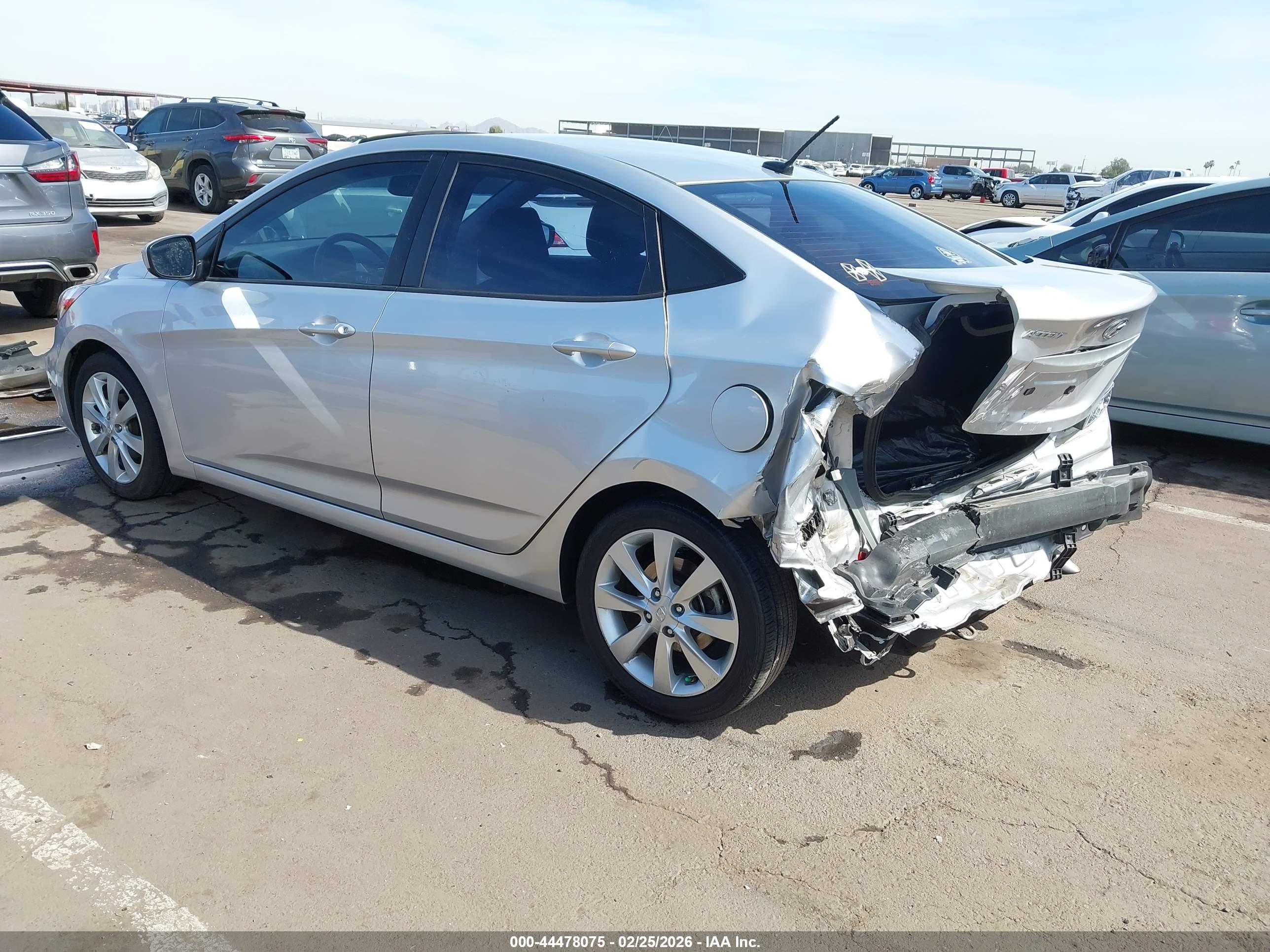HYUNDAI ACCENT image 3