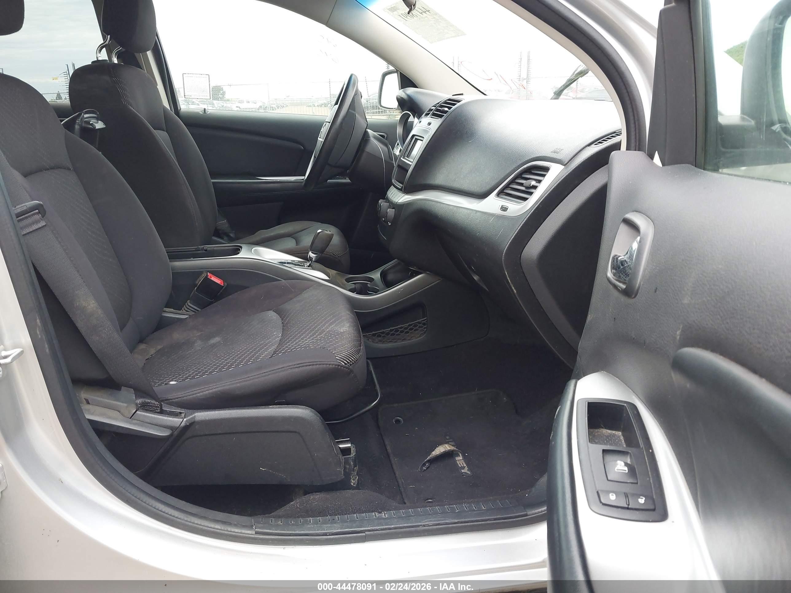 DODGE JOURNEY image 5