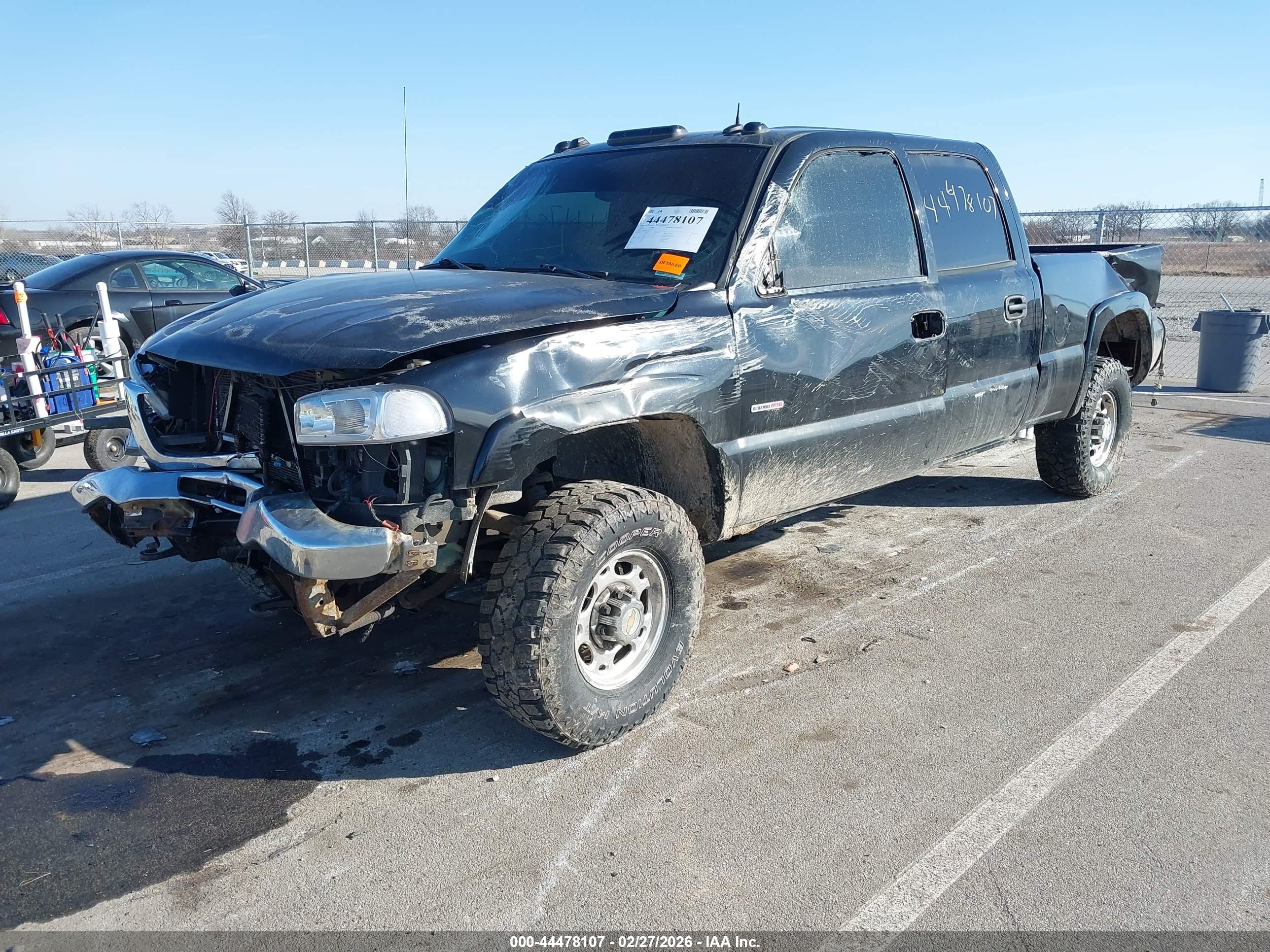 GMC SIERRA image 2