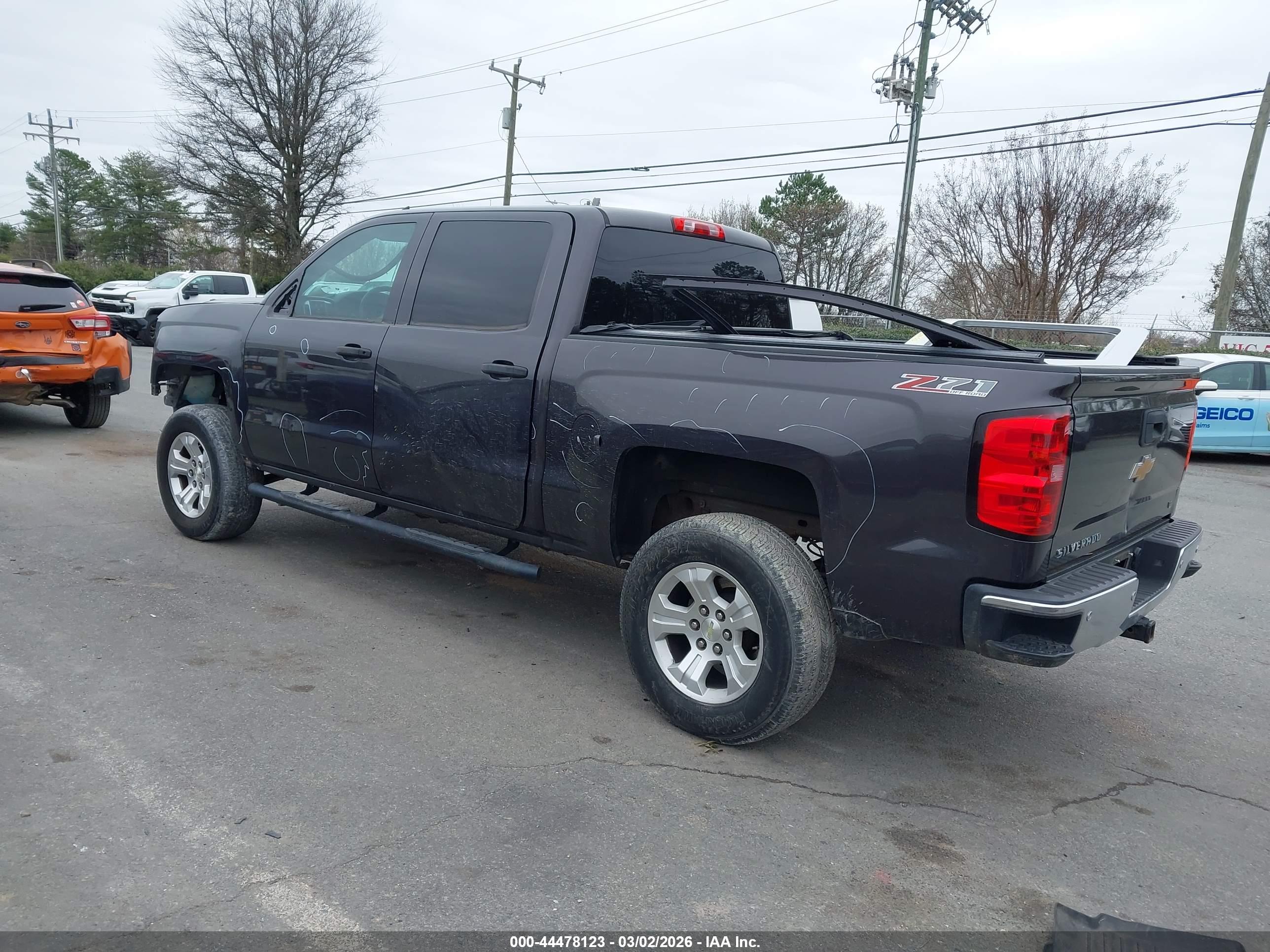 CHEVROLET SILVERADO image 3