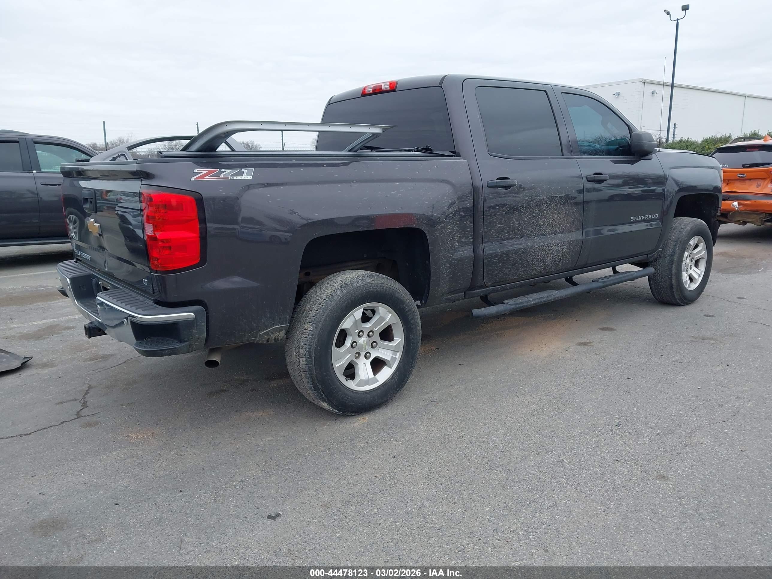 CHEVROLET SILVERADO image 4