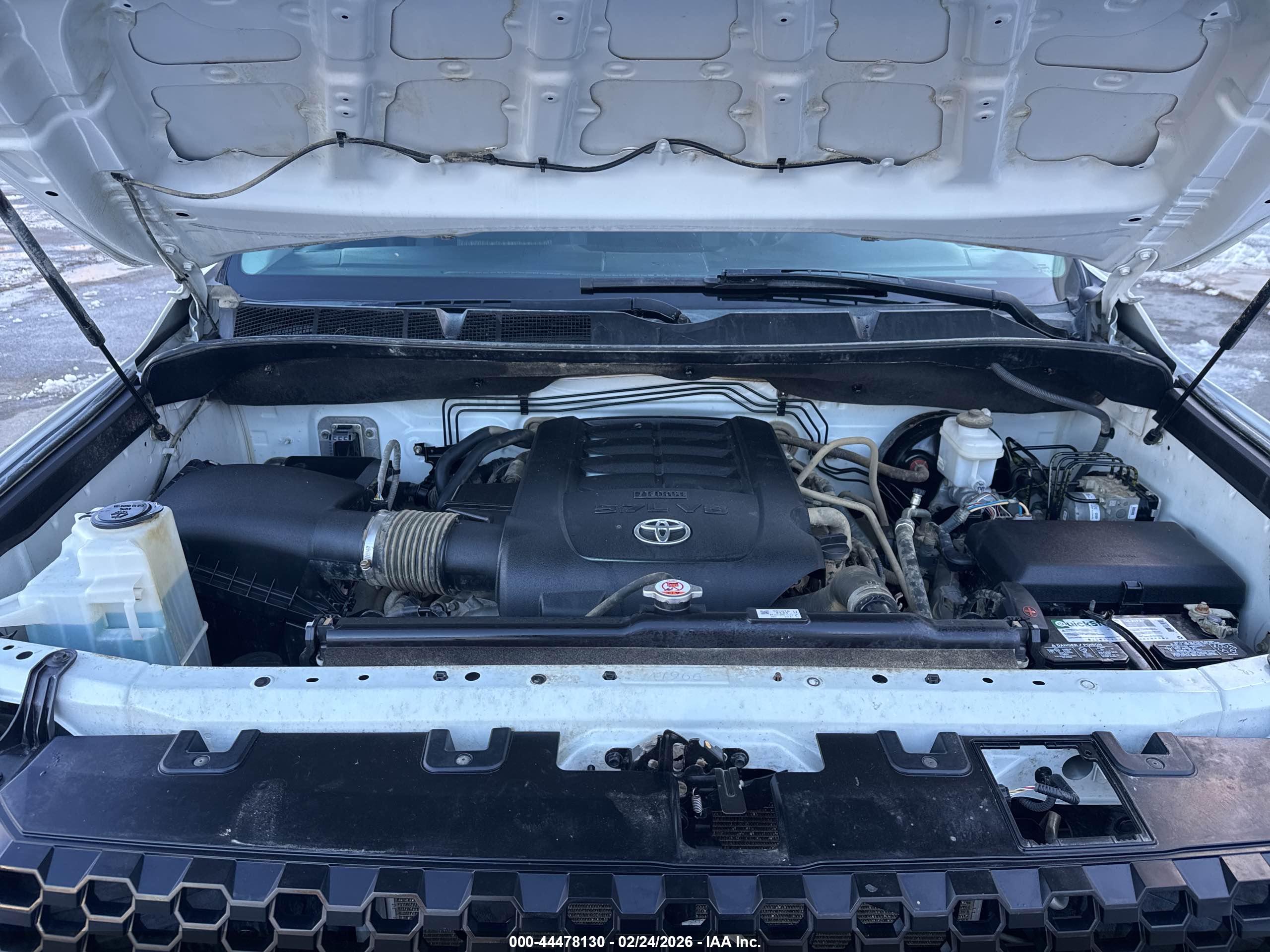 TOYOTA TUNDRA image 10