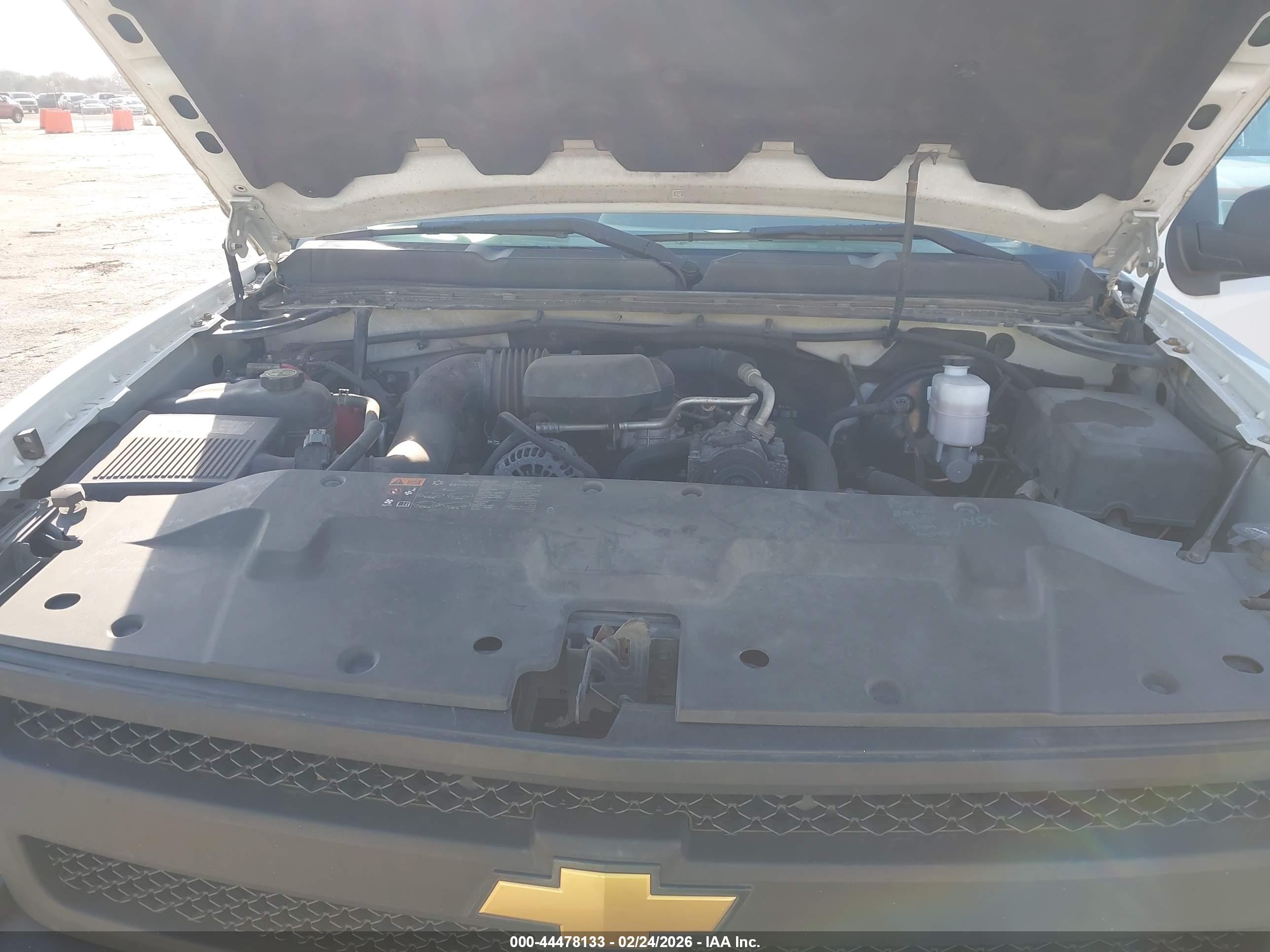 CHEVROLET SILVERADO image 10