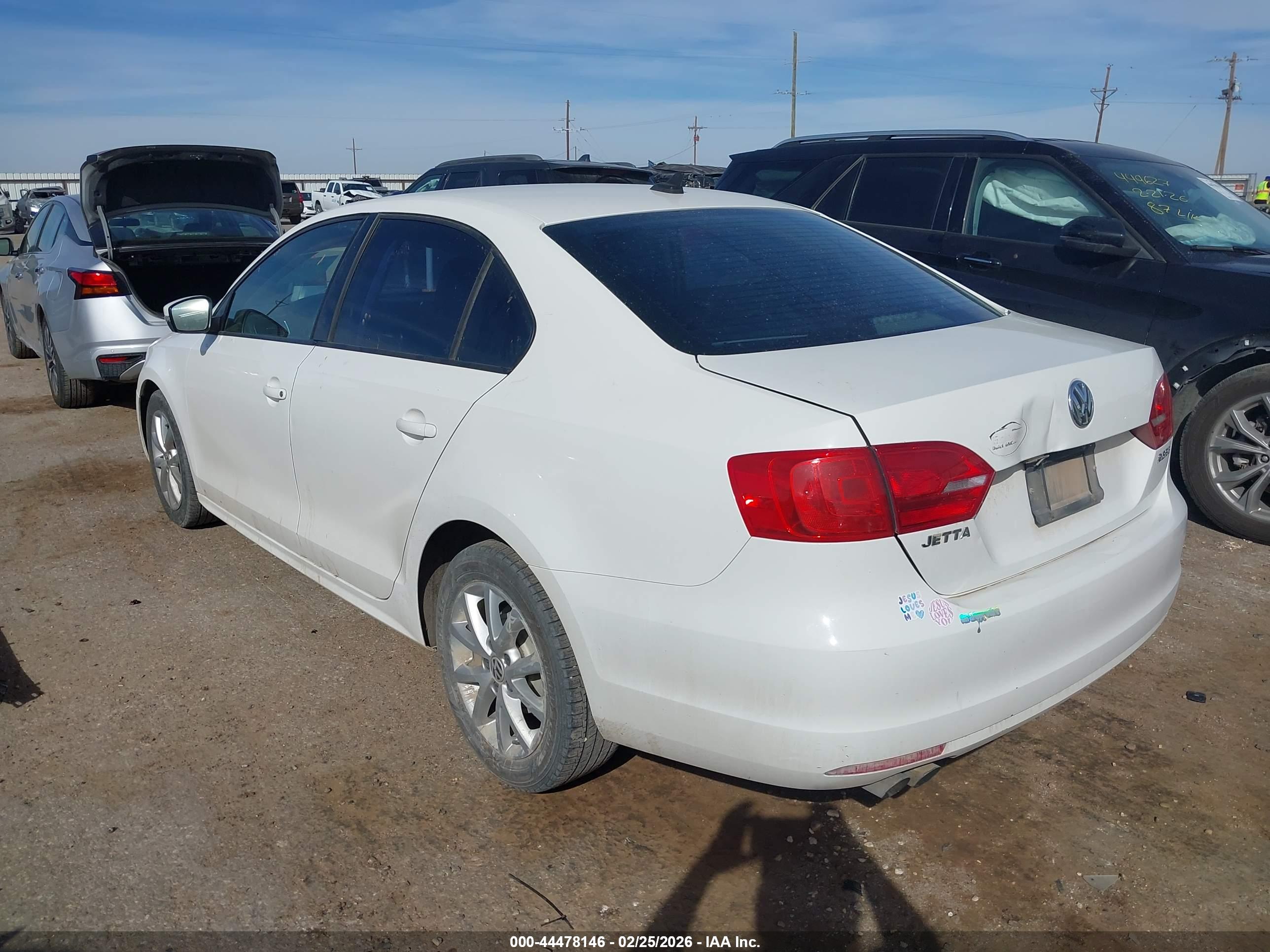 VOLKSWAGEN JETTA image 3
