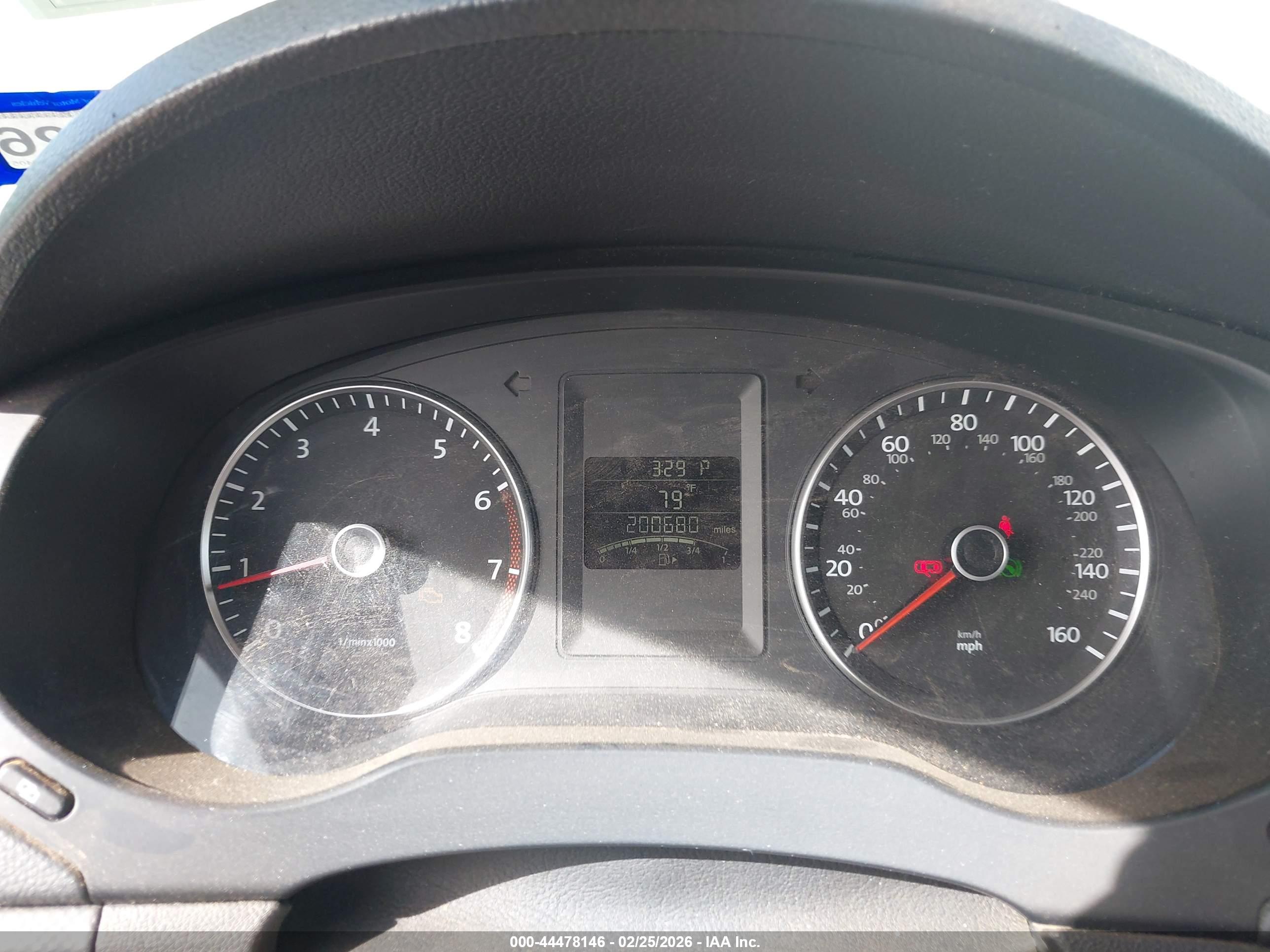 VOLKSWAGEN JETTA image 7