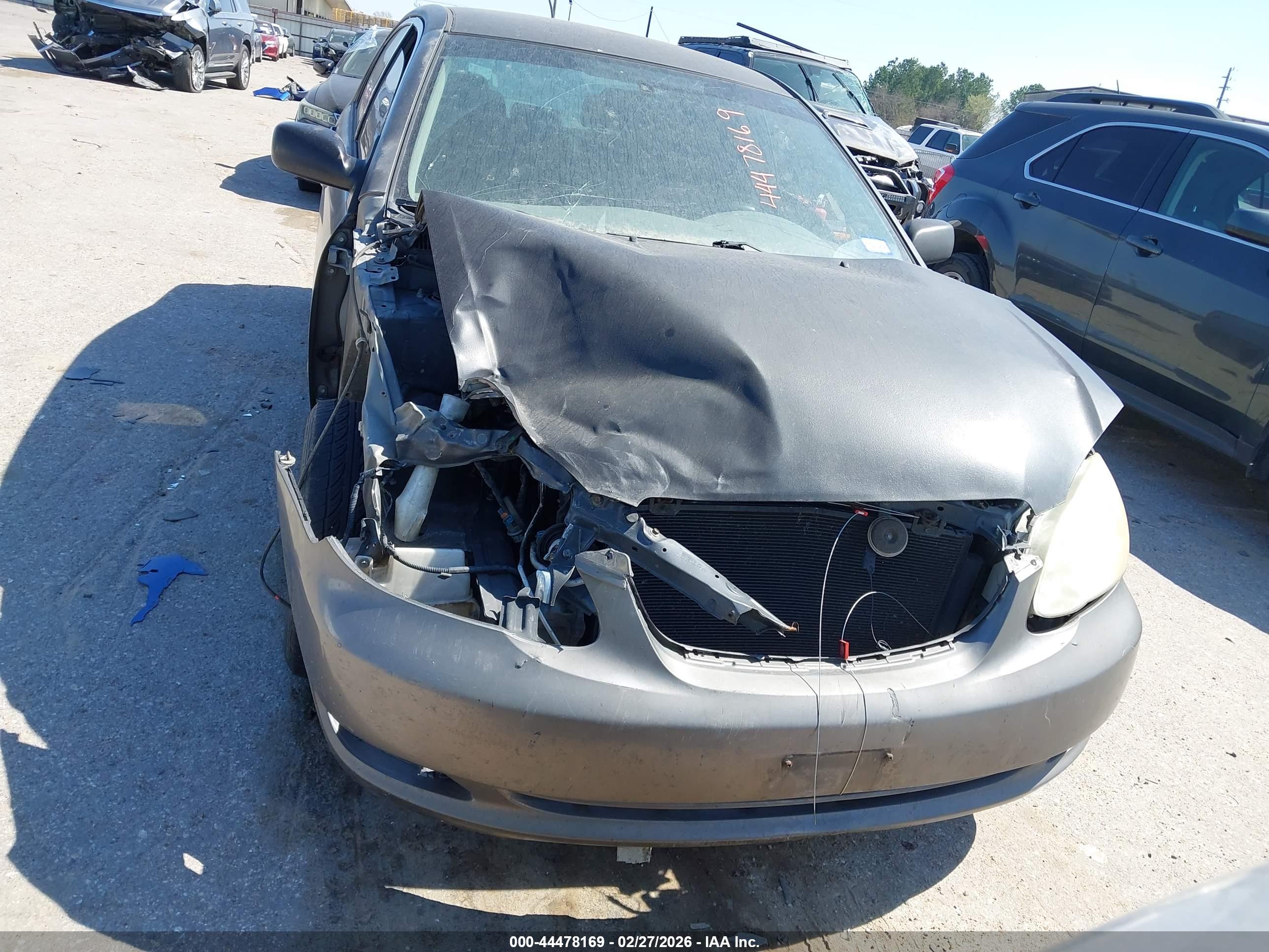 TOYOTA COROLLA image 6