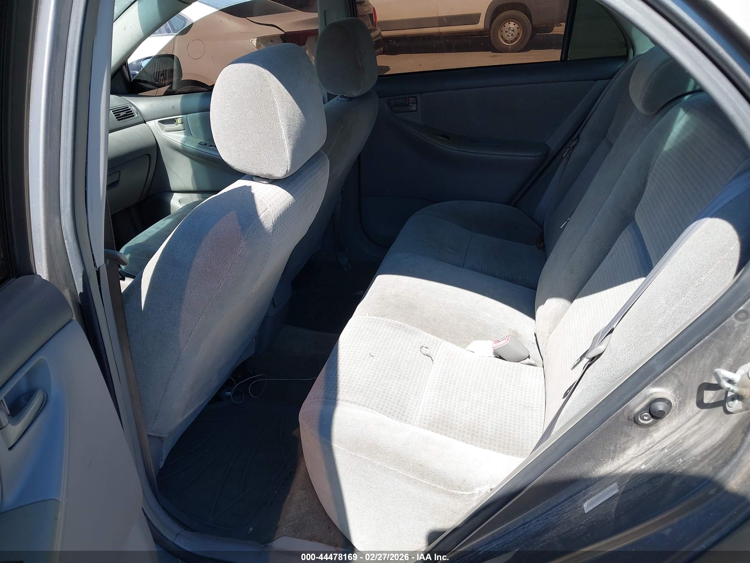 TOYOTA COROLLA image 8