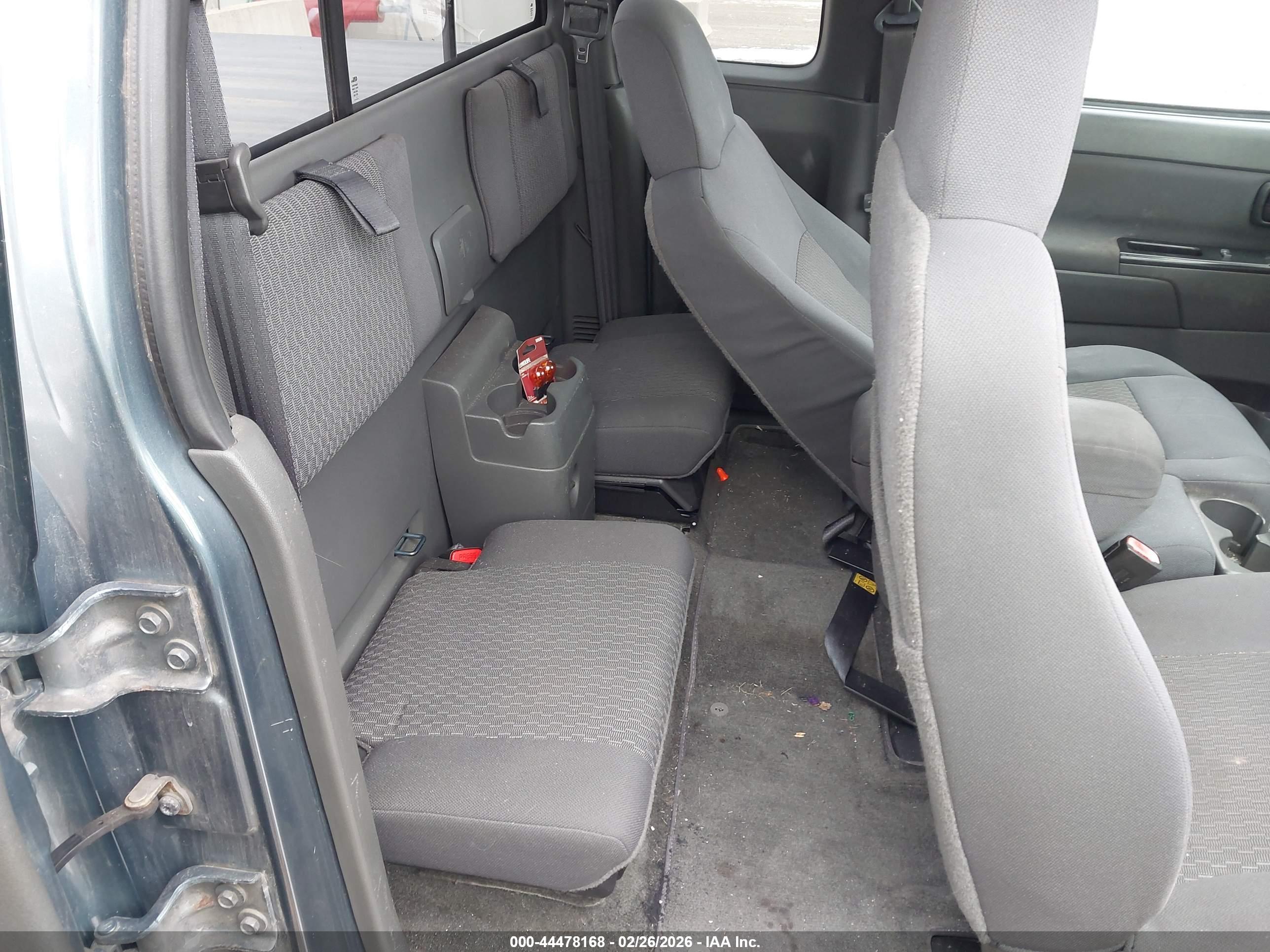 CHEVROLET COLORADO image 8
