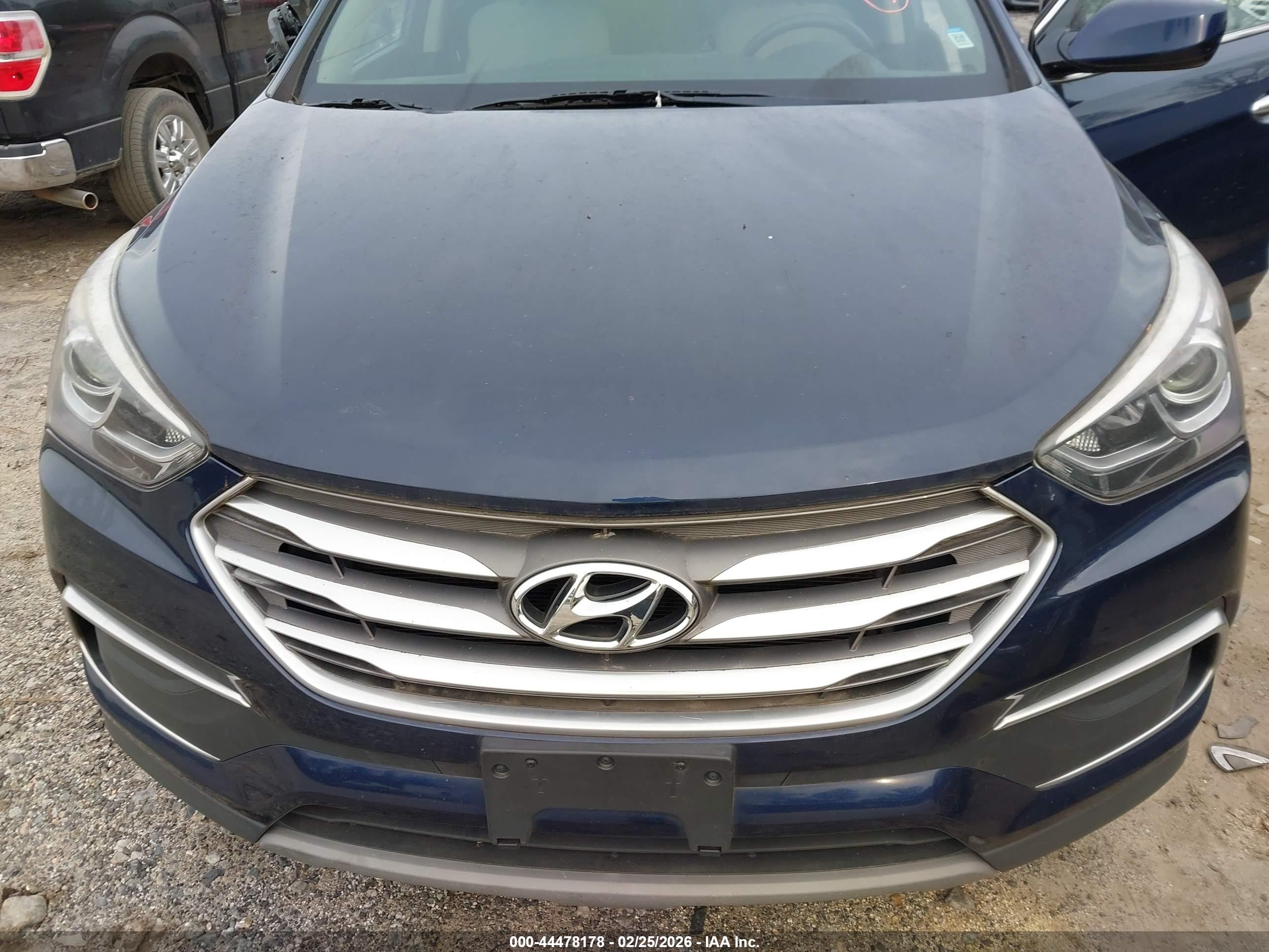 HYUNDAI SANTA image 6