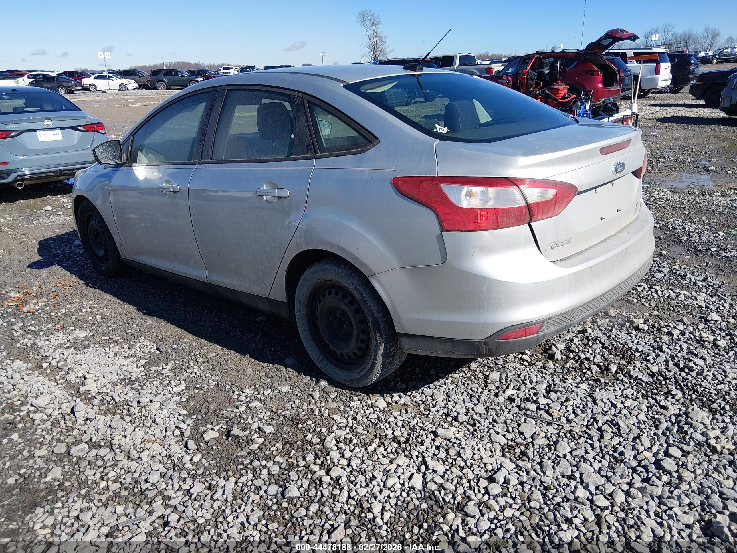 FORD FOCUS image 3