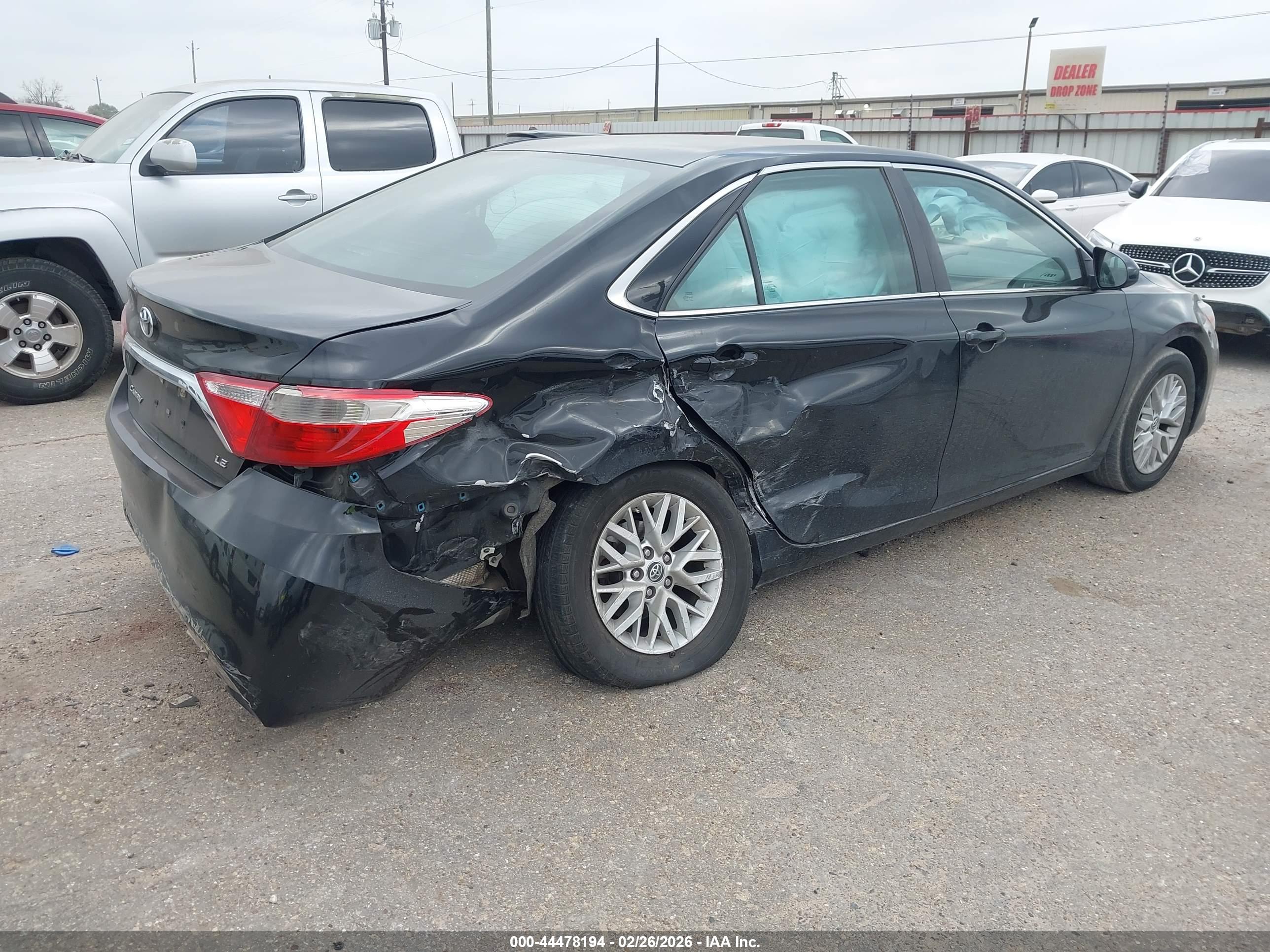 TOYOTA CAMRY image 4