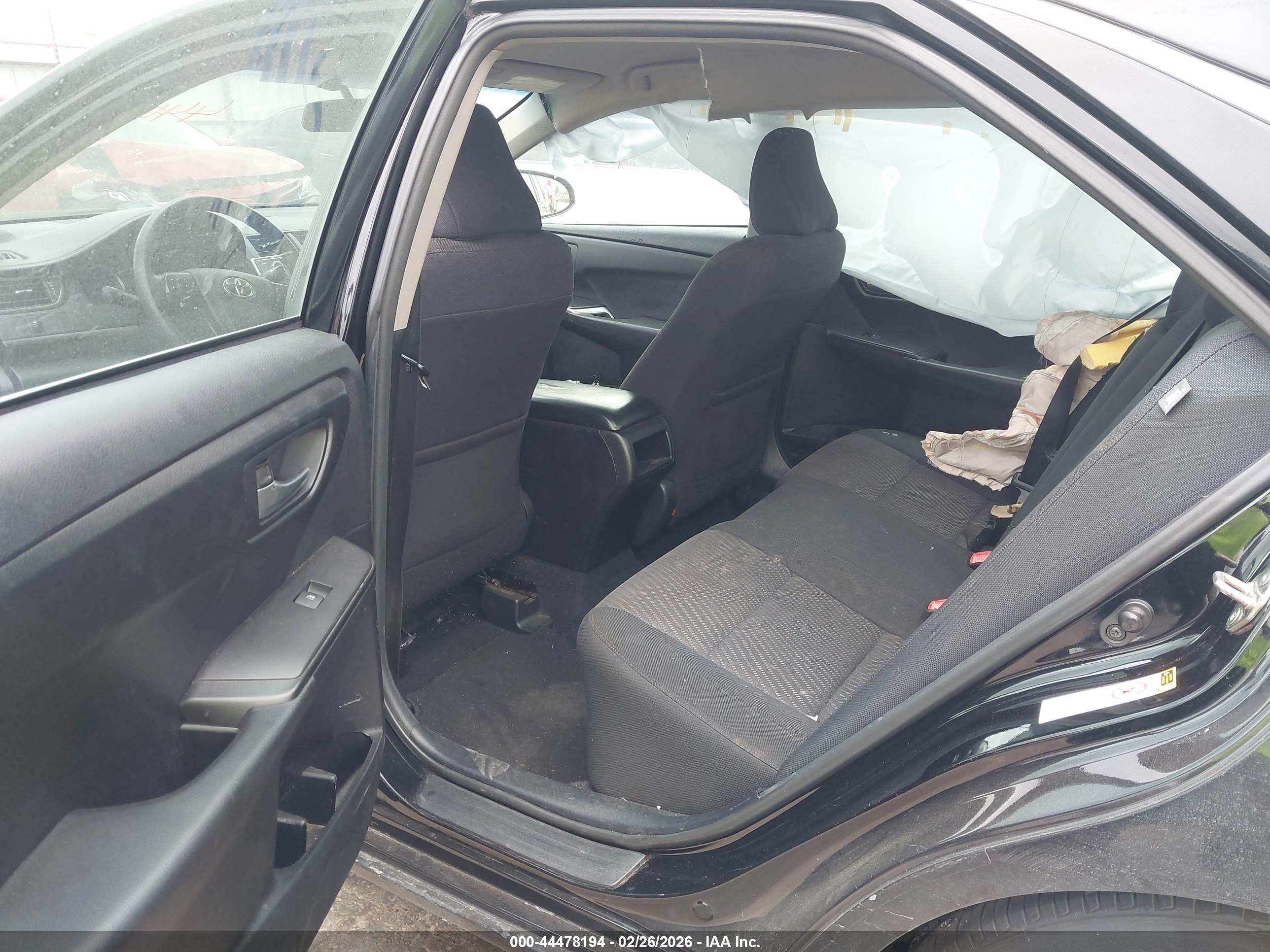 TOYOTA CAMRY image 8