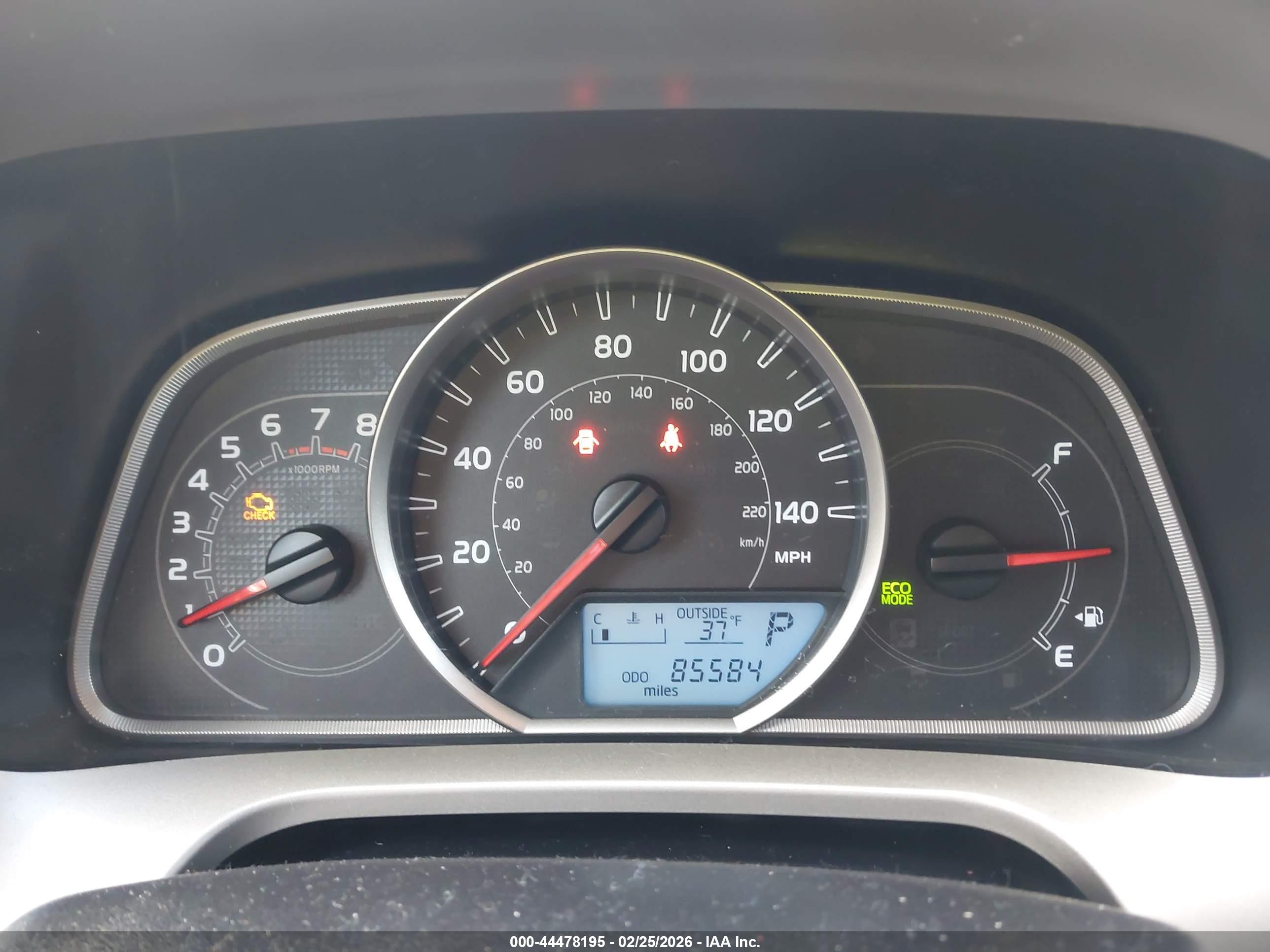 TOYOTA RAV4 image 7