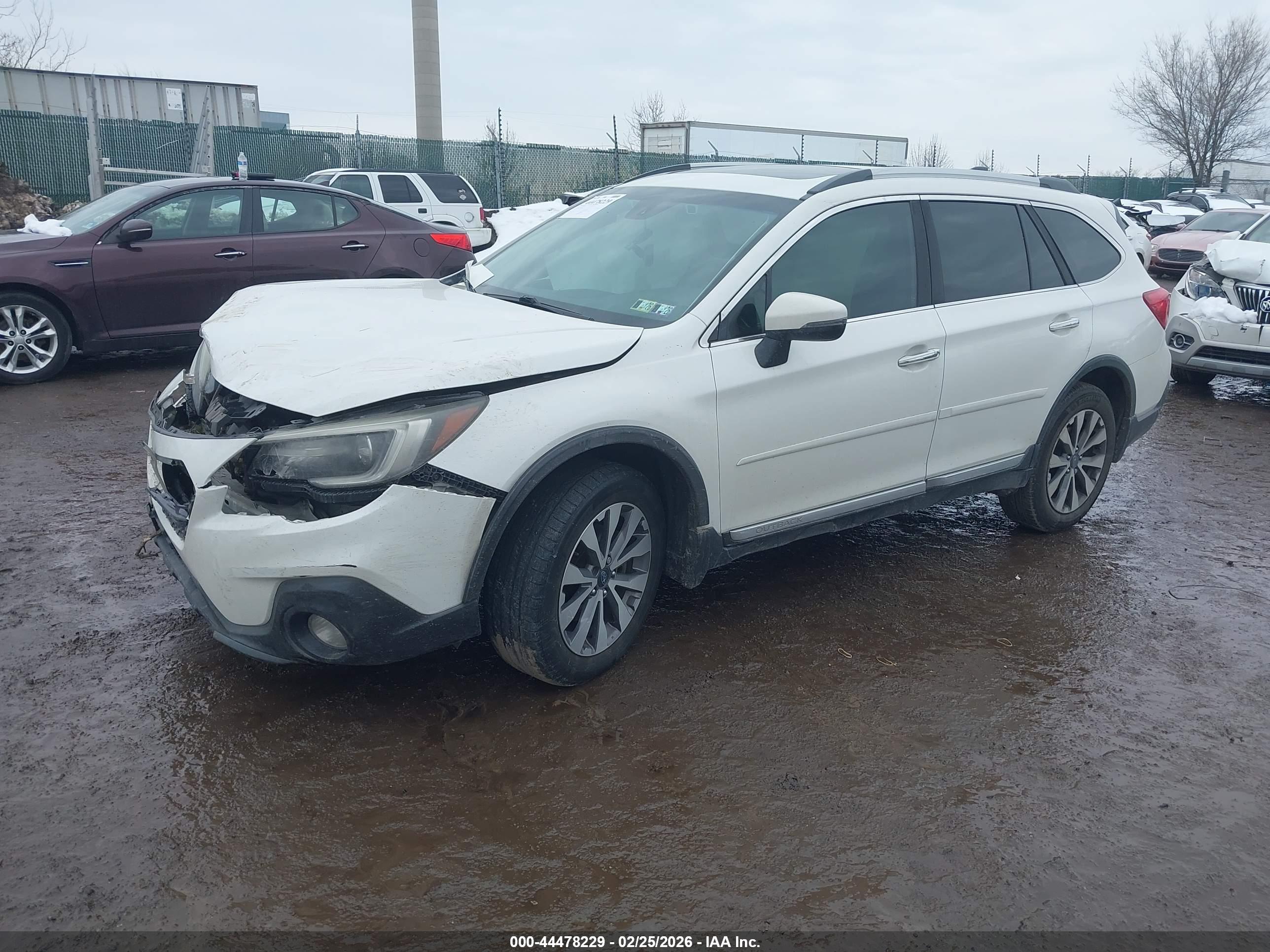 SUBARU OUTBACK image 2