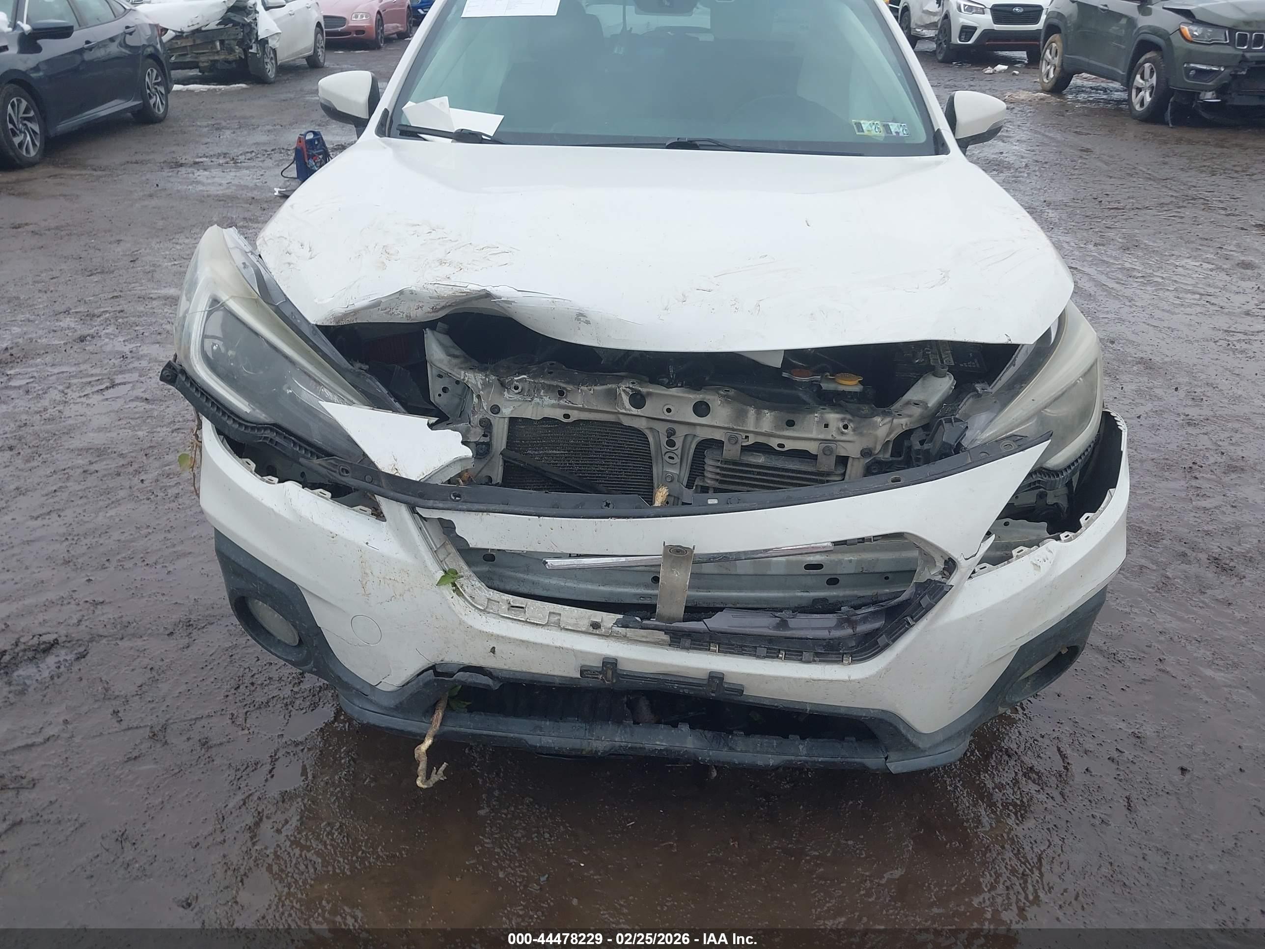 SUBARU OUTBACK image 6