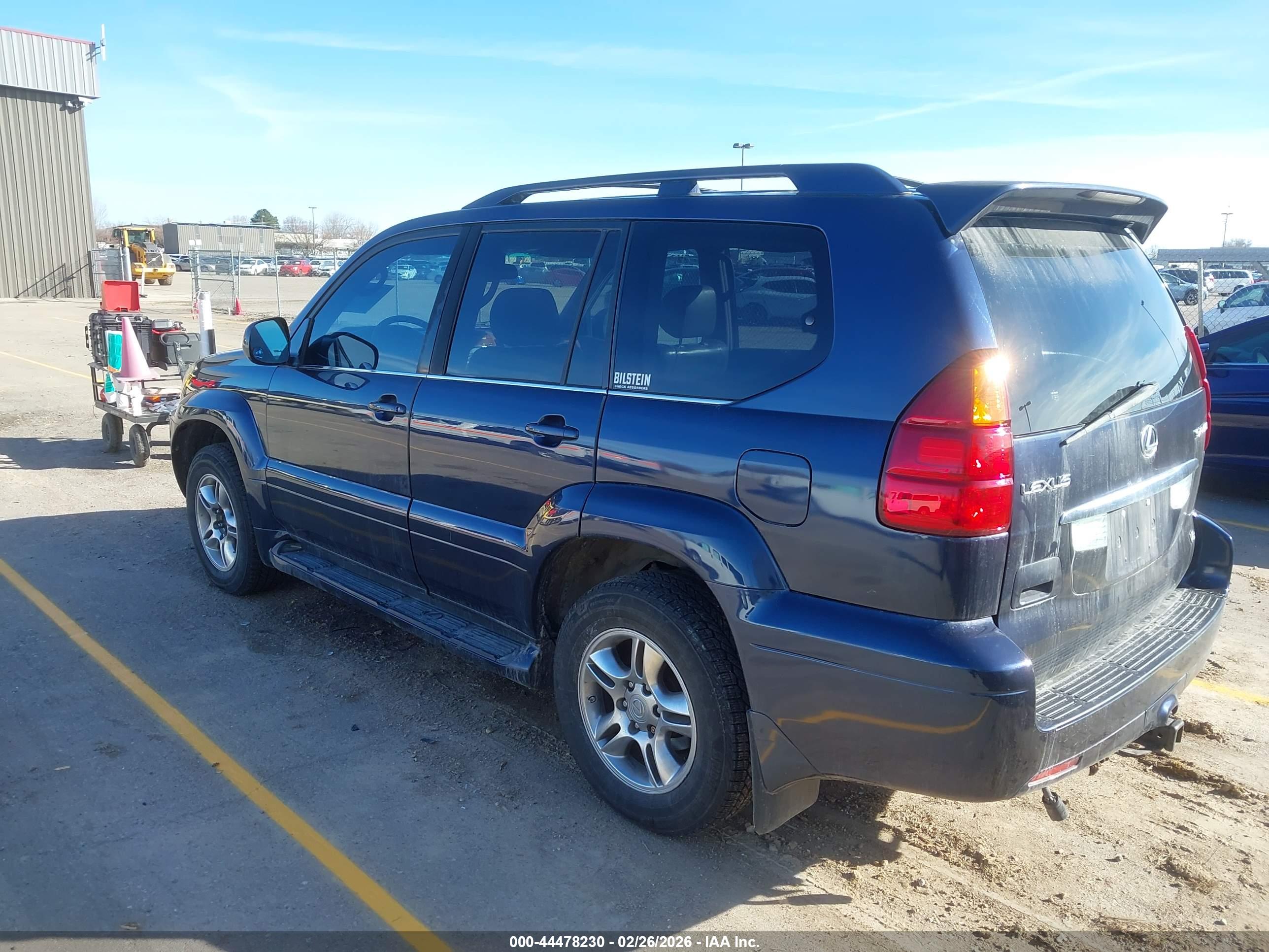 LEXUS GX image 3