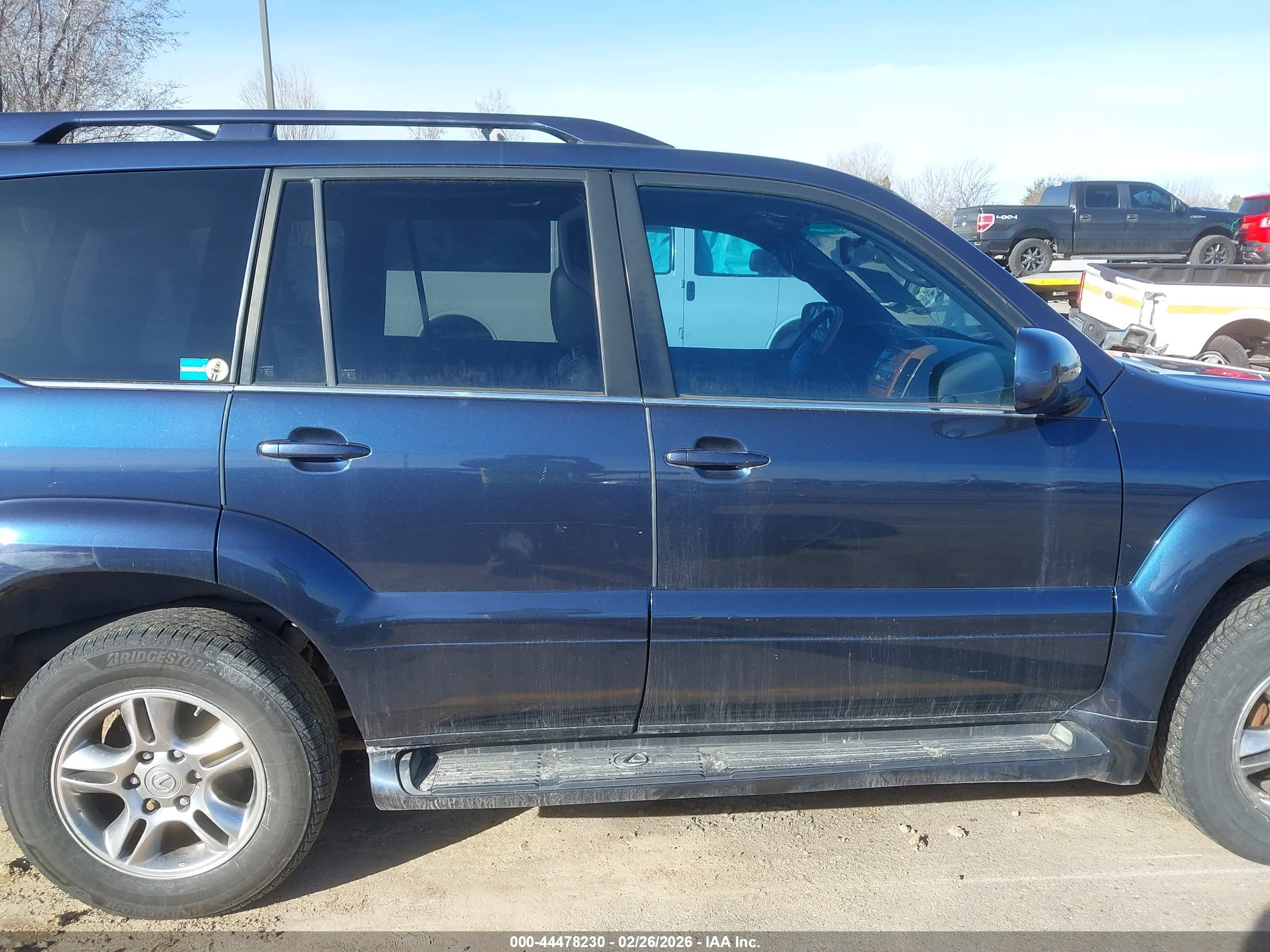LEXUS GX image 6