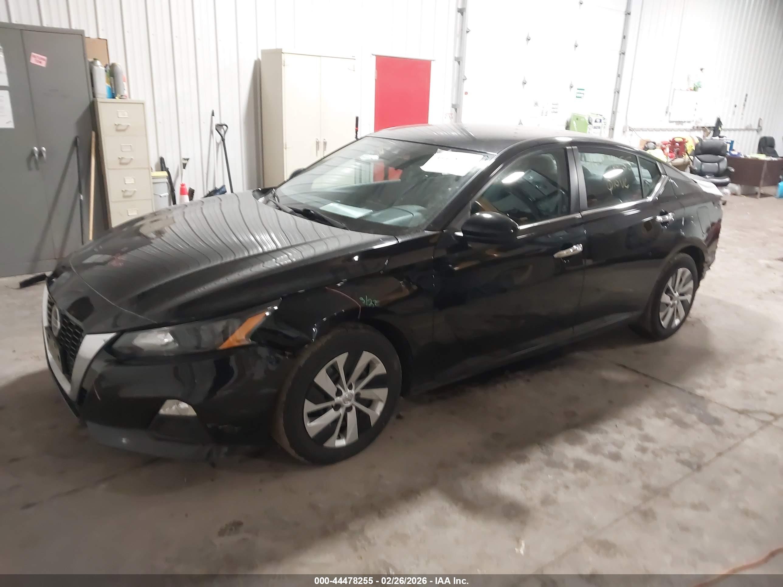 NISSAN ALTIMA image 2