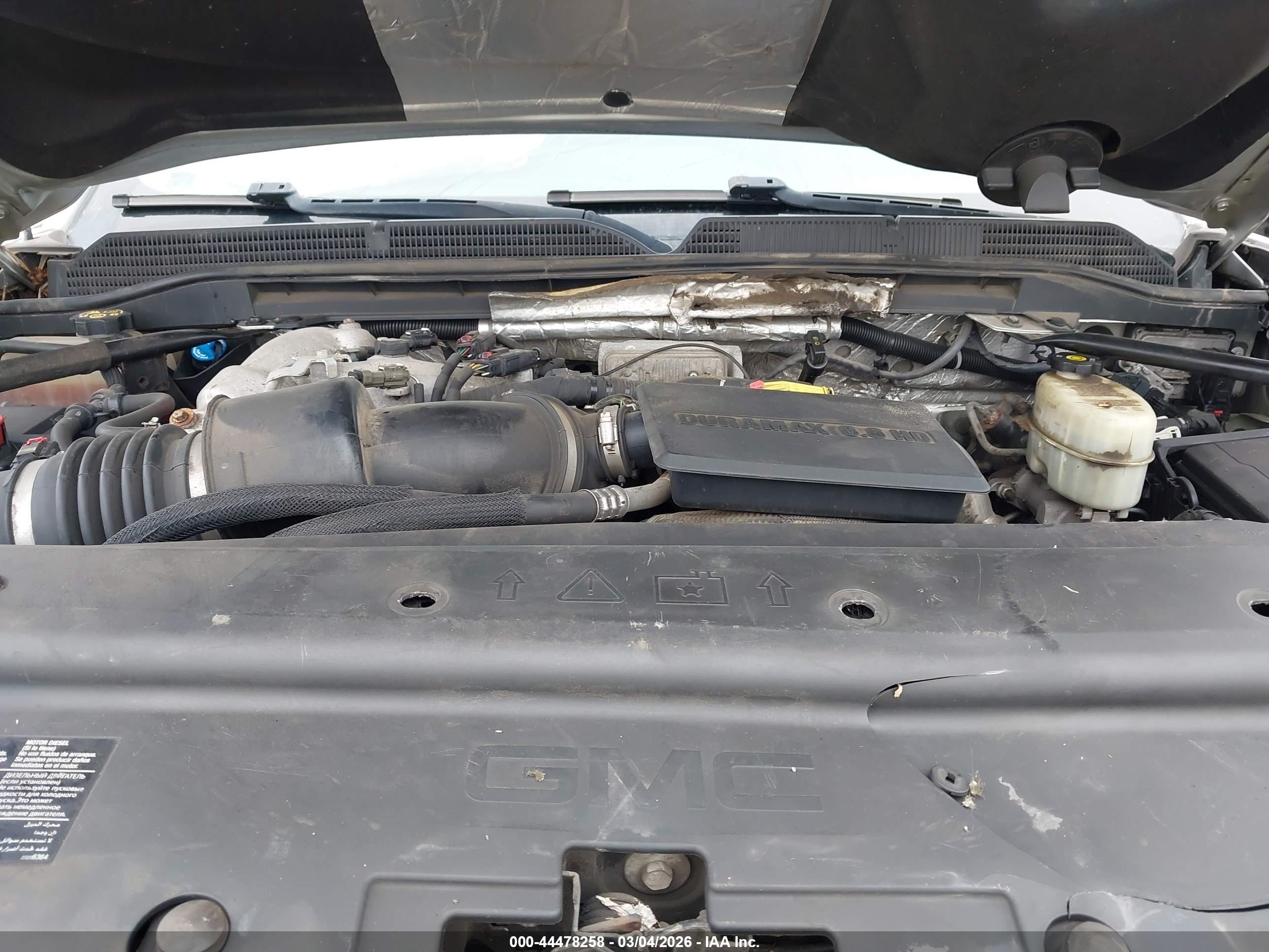GMC SIERRA image 10