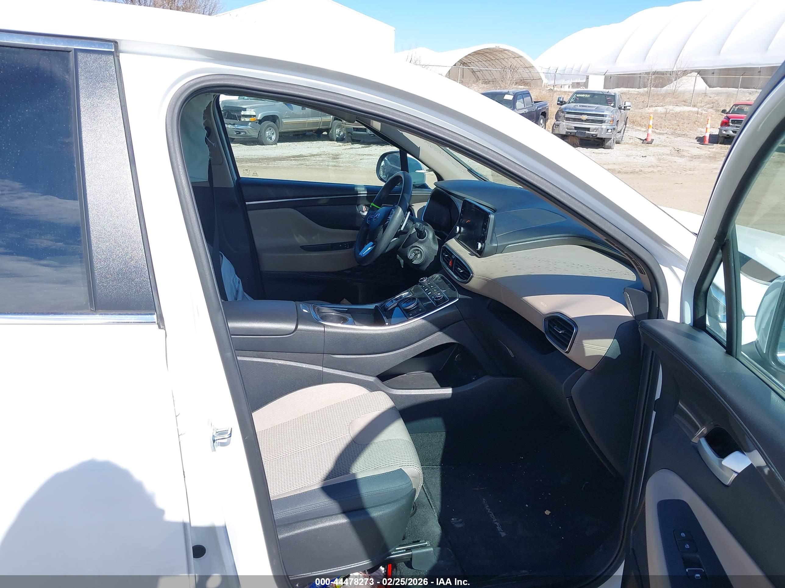 HYUNDAI SANTA image 5