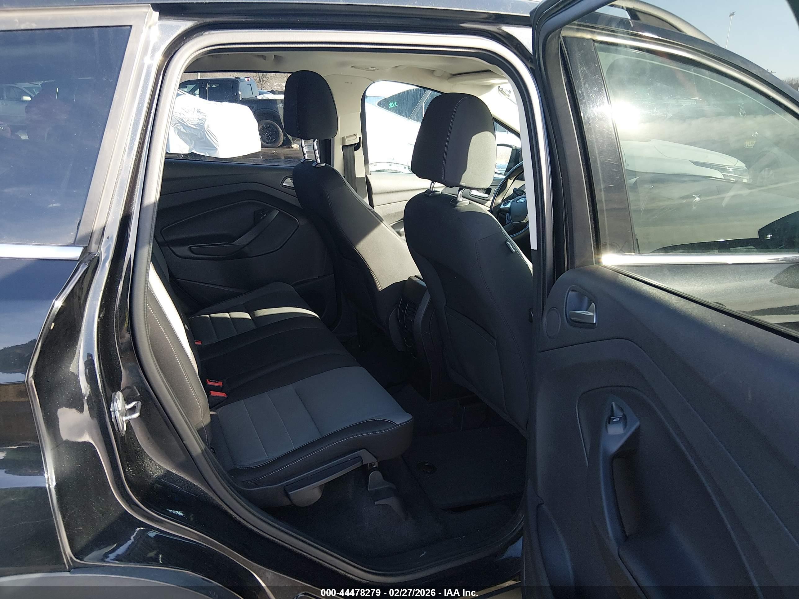 FORD ESCAPE image 8
