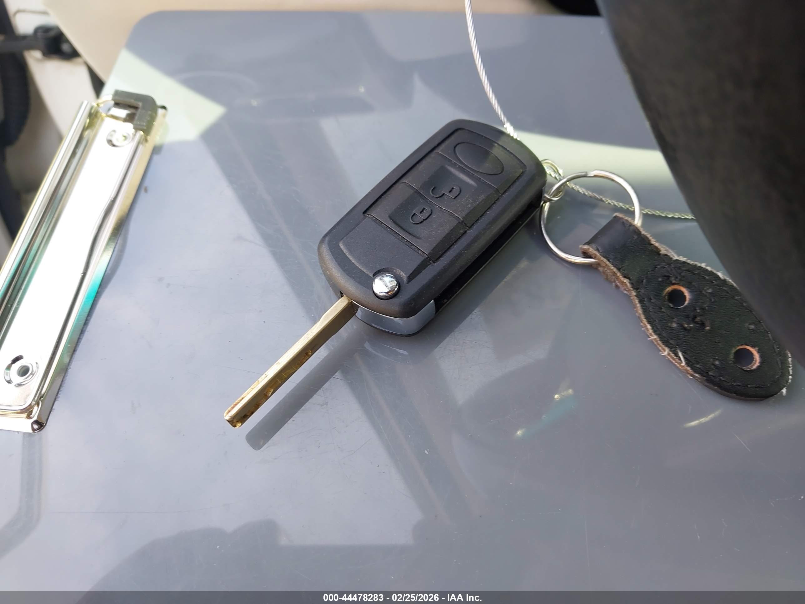 LAND ROVER image 11