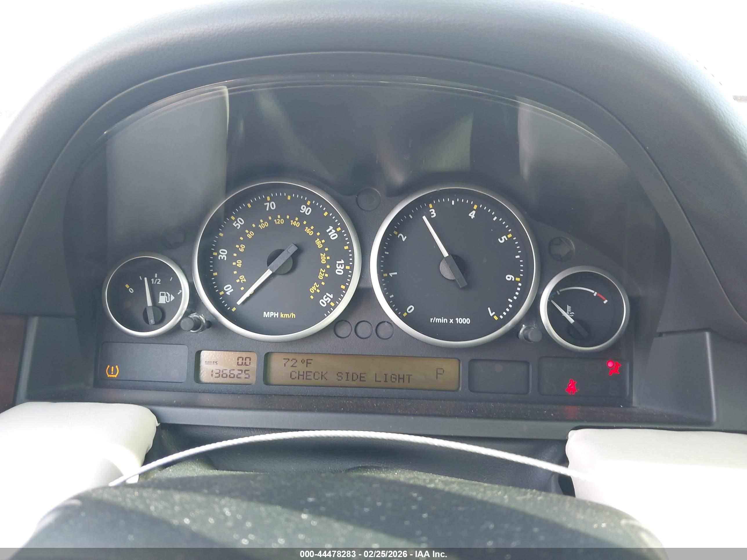 LAND ROVER image 7