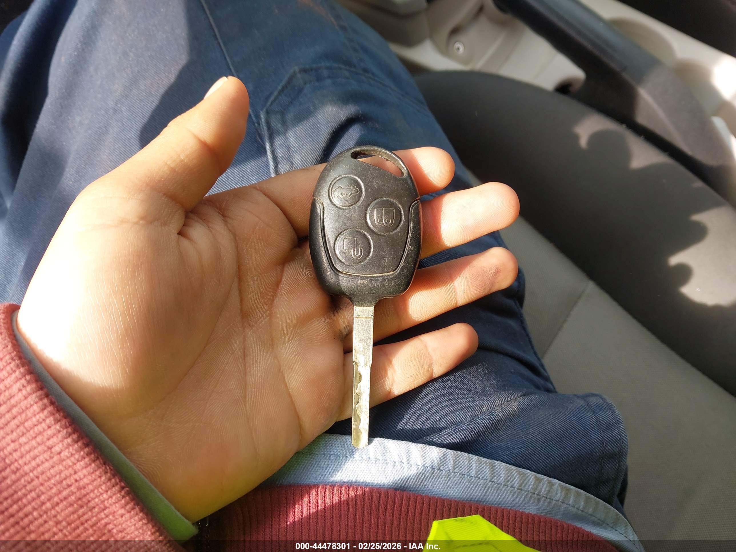 FORD FIESTA image 11