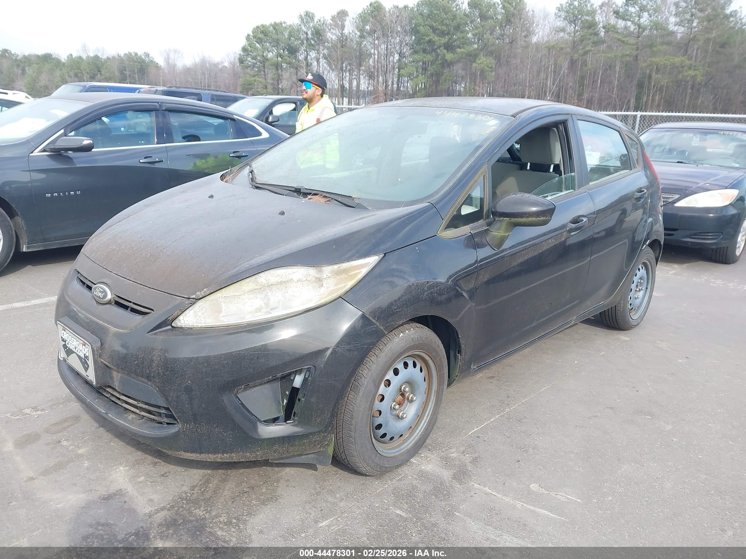 FORD FIESTA image 2