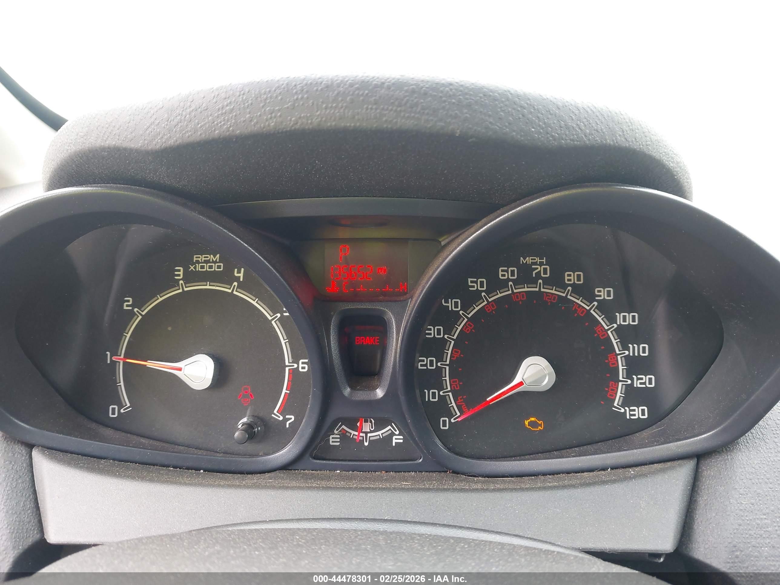 FORD FIESTA image 7