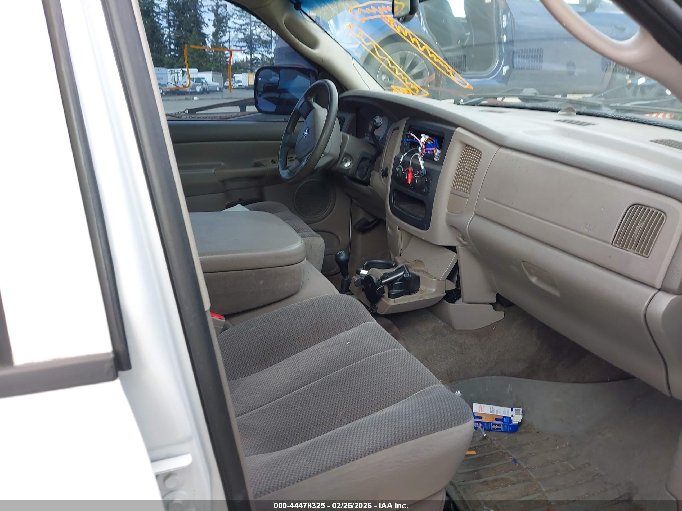 DODGE RAM image 5