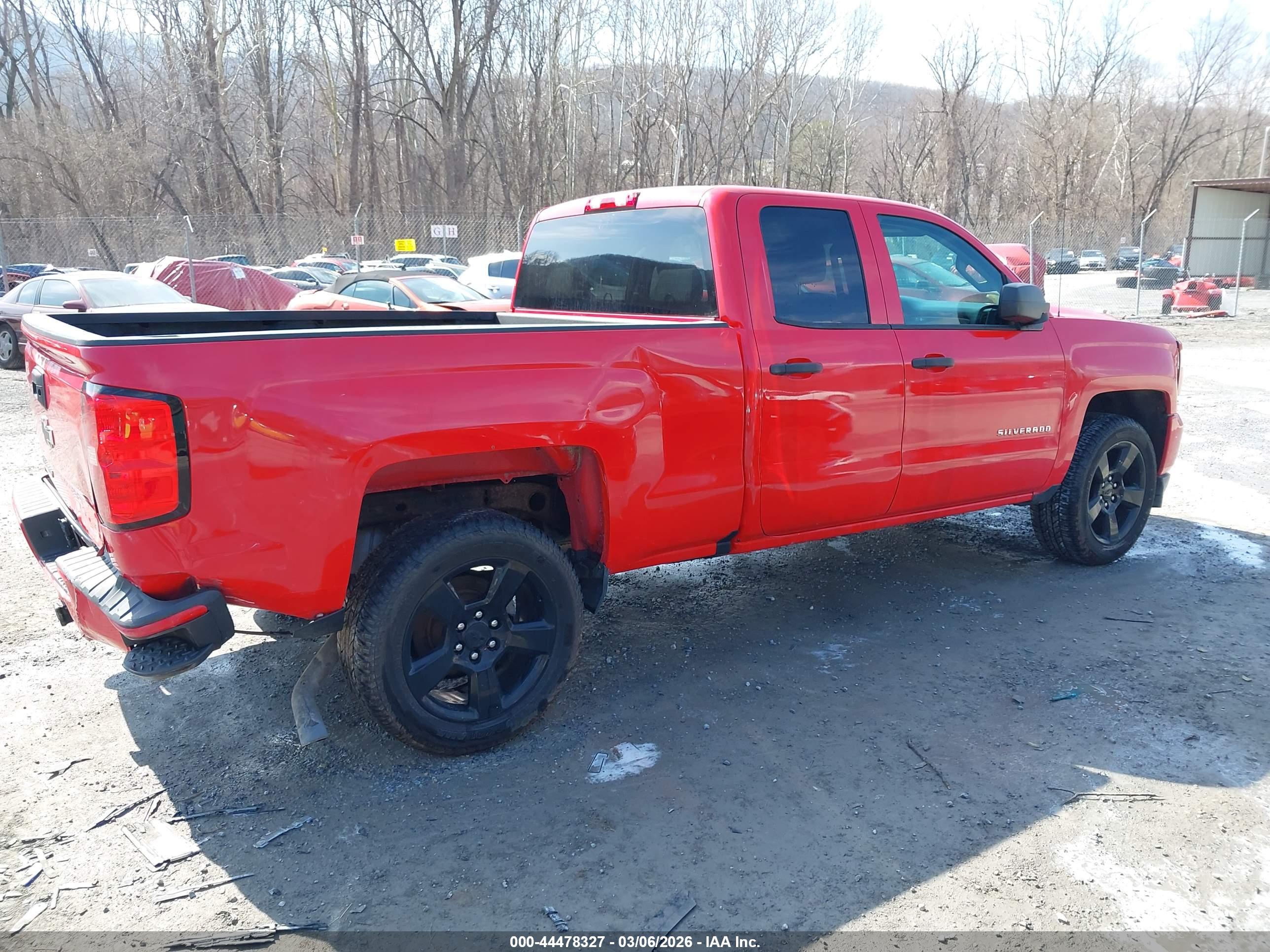 CHEVROLET SILVERADO image 4