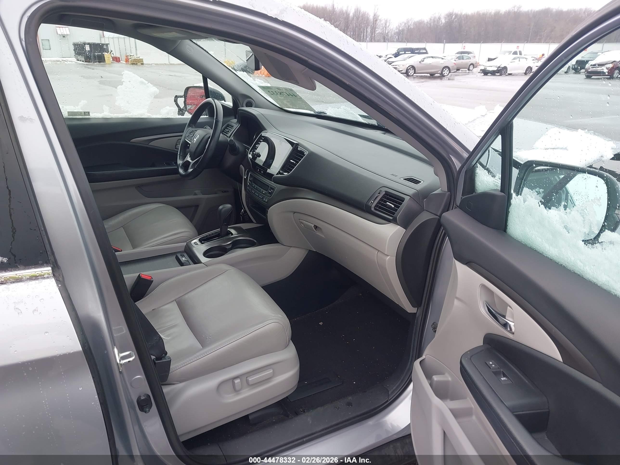 HONDA PILOT image 5