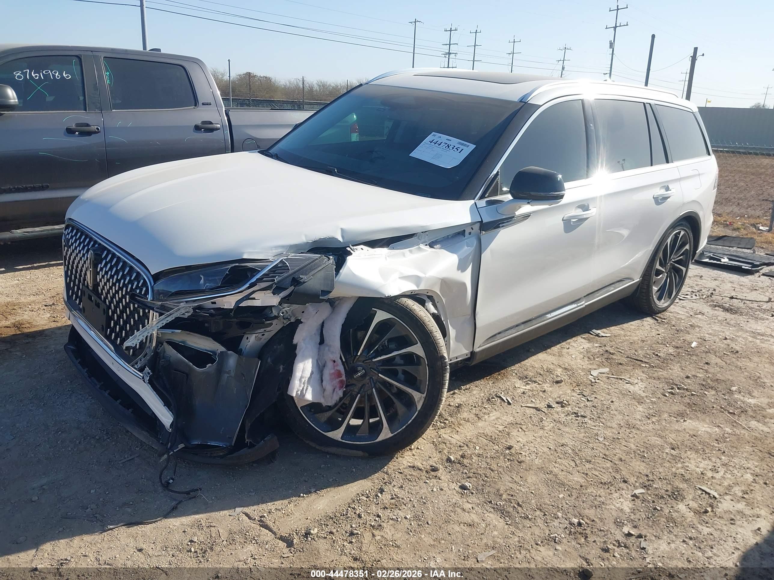 LINCOLN AVIATOR image 2
