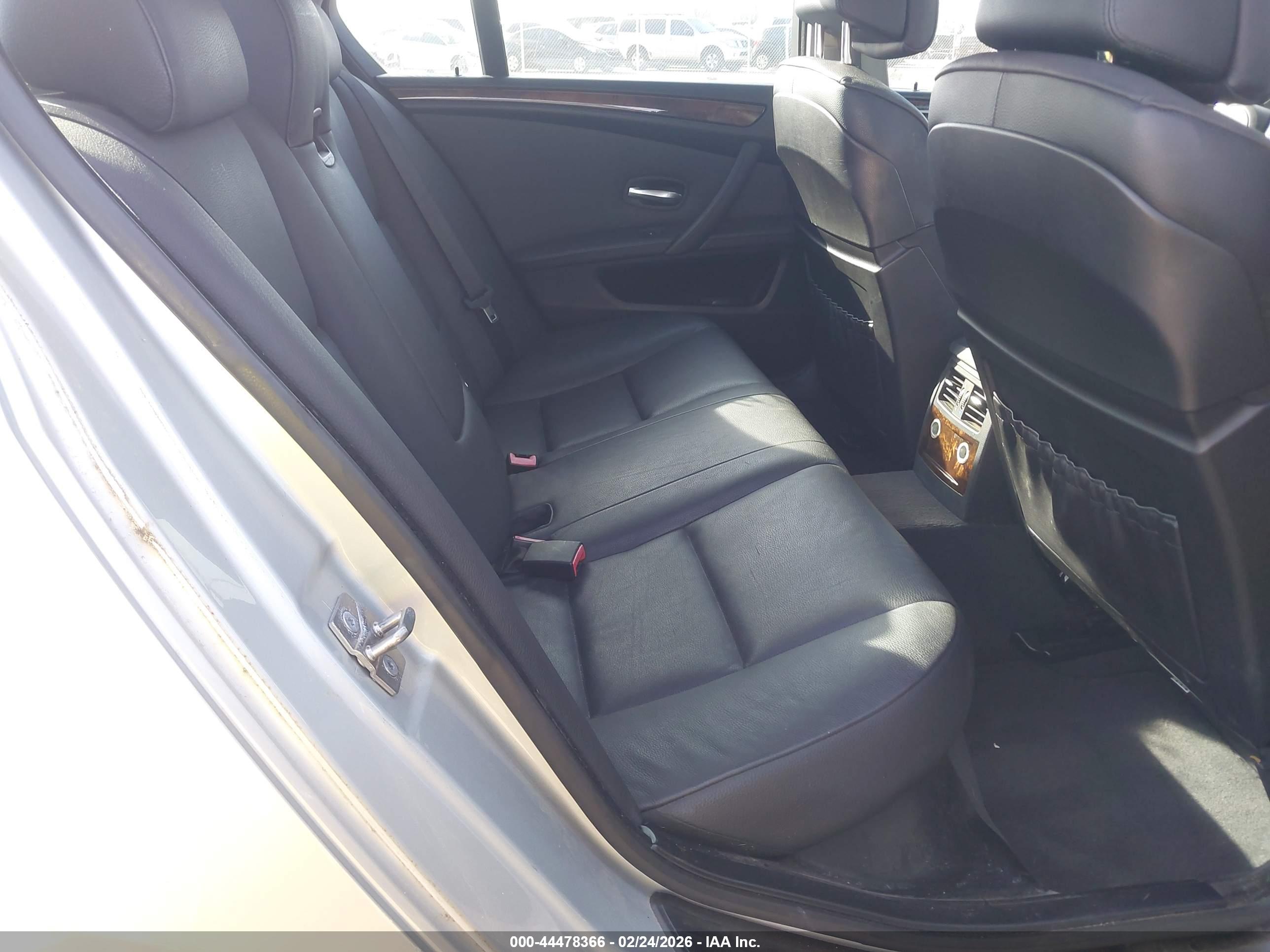 BMW 535I image 8