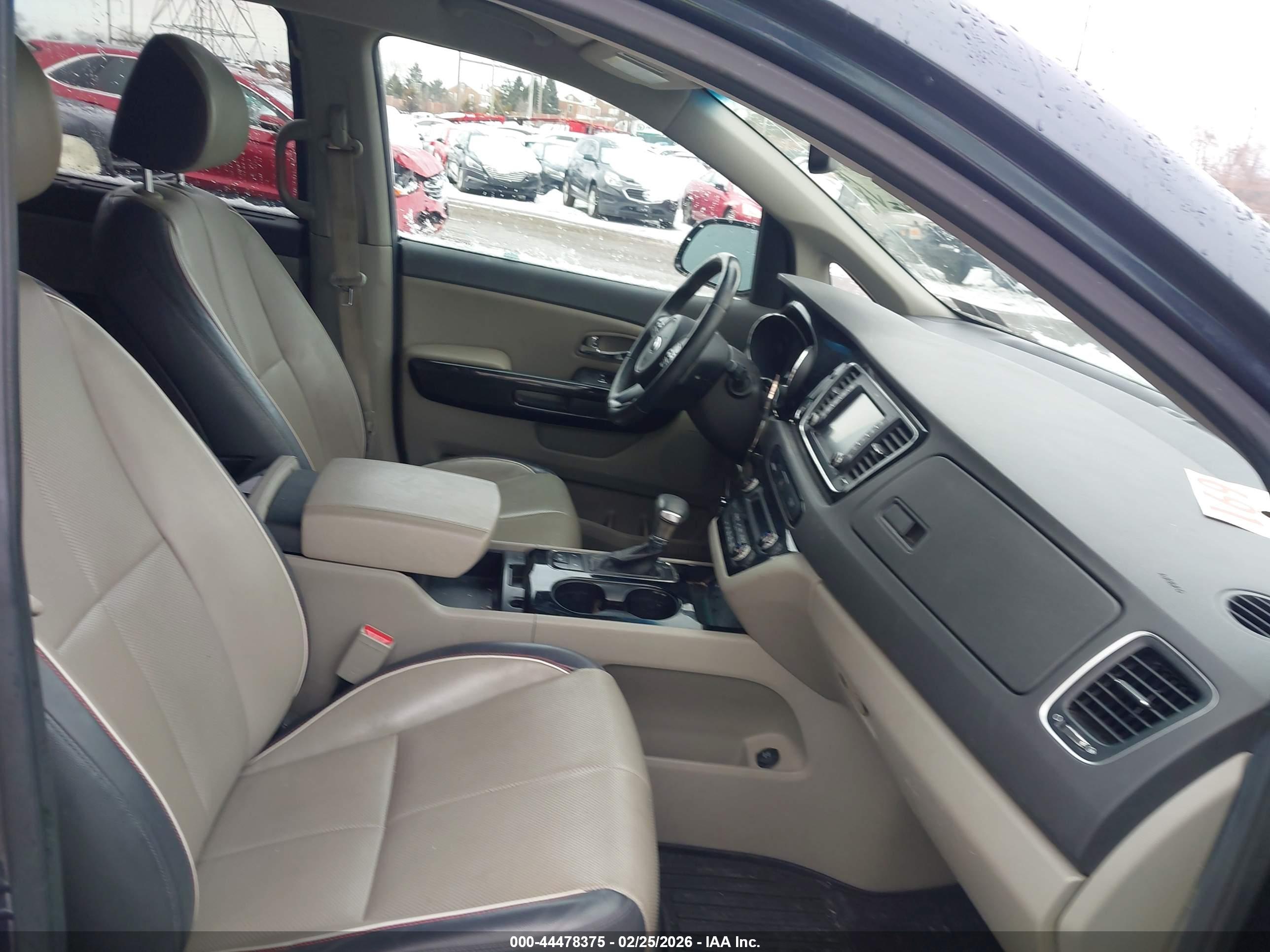 KIA SEDONA image 5