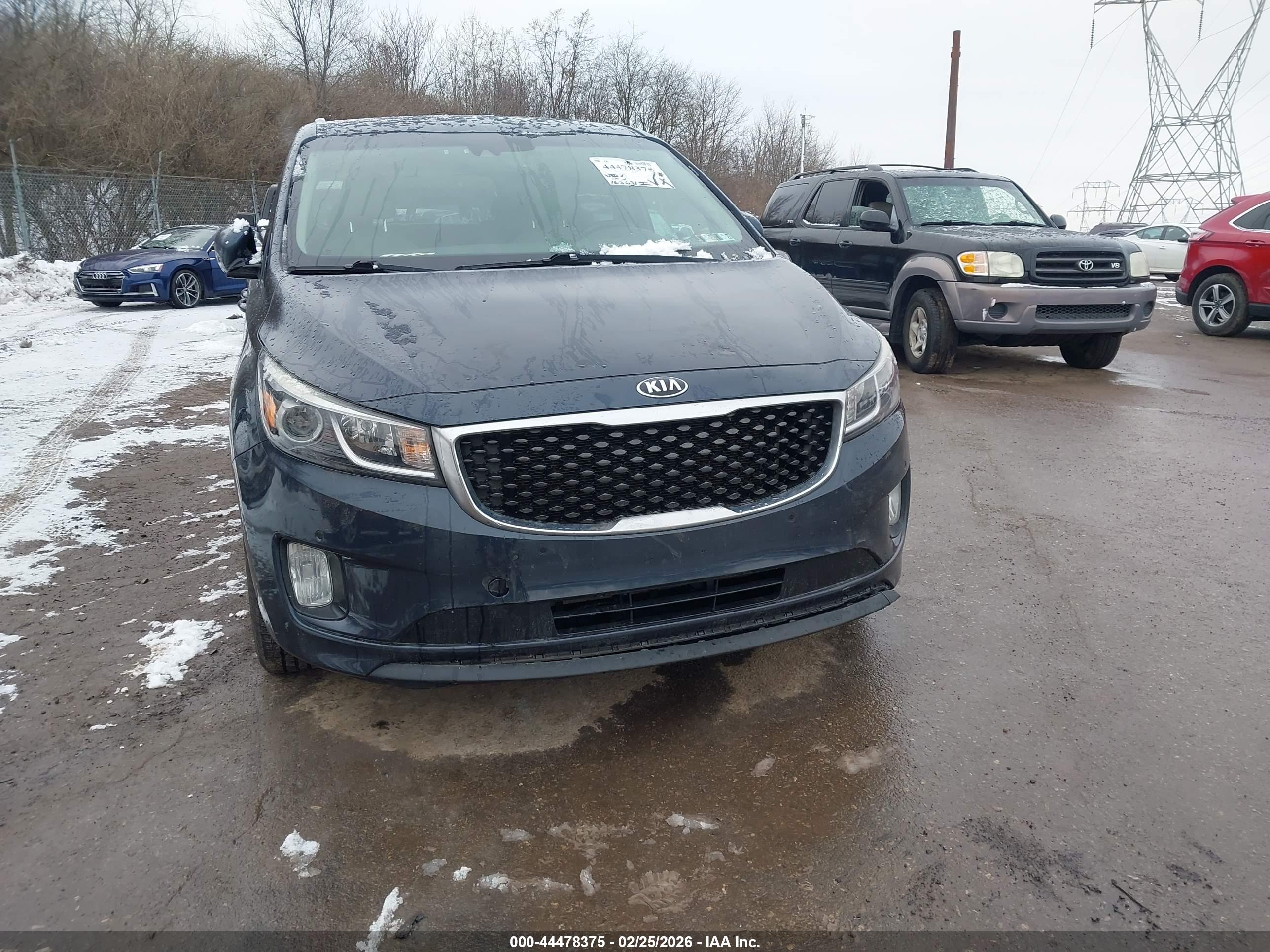KIA SEDONA image 6