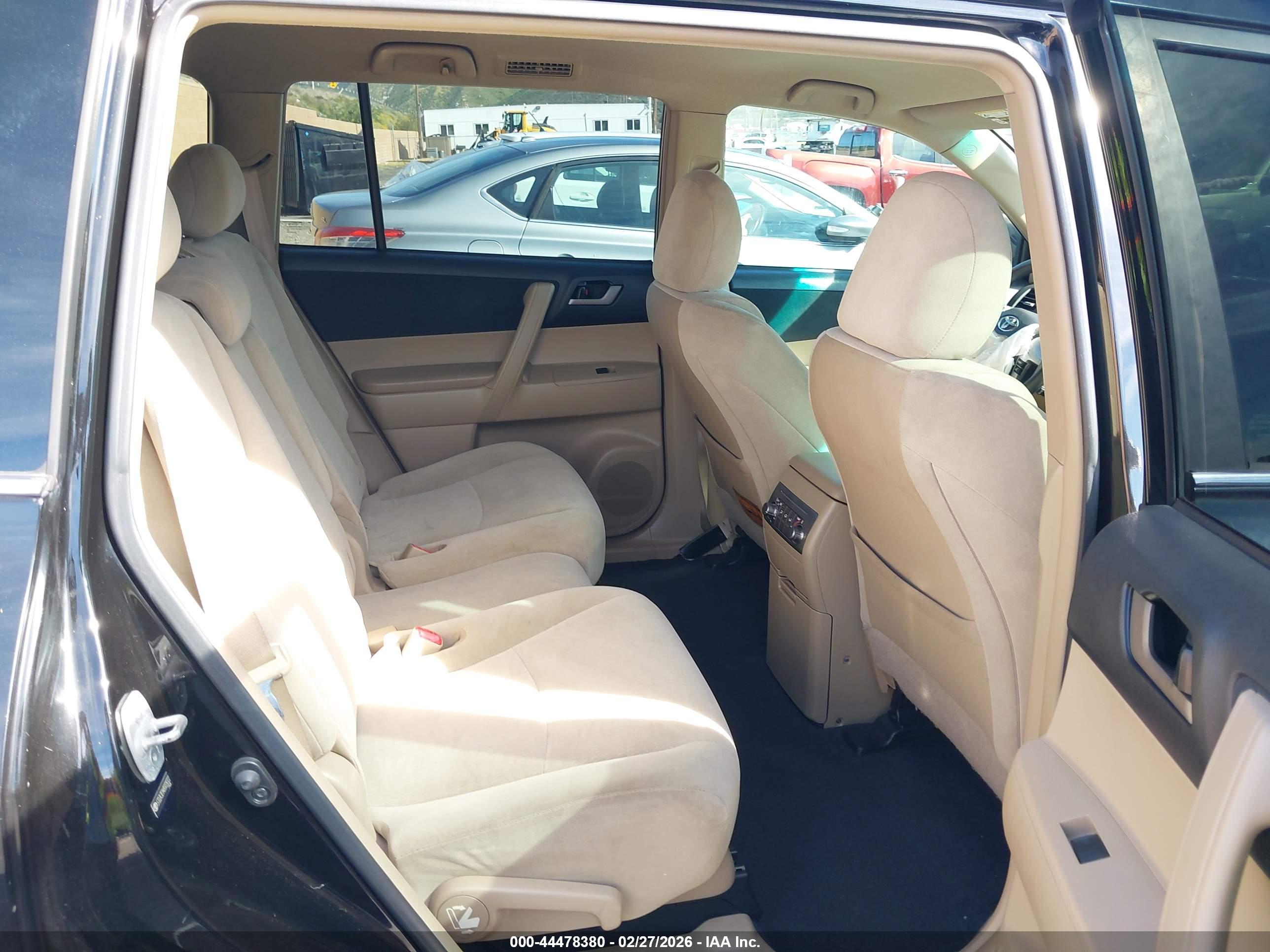 TOYOTA HIGHLANDER image 8