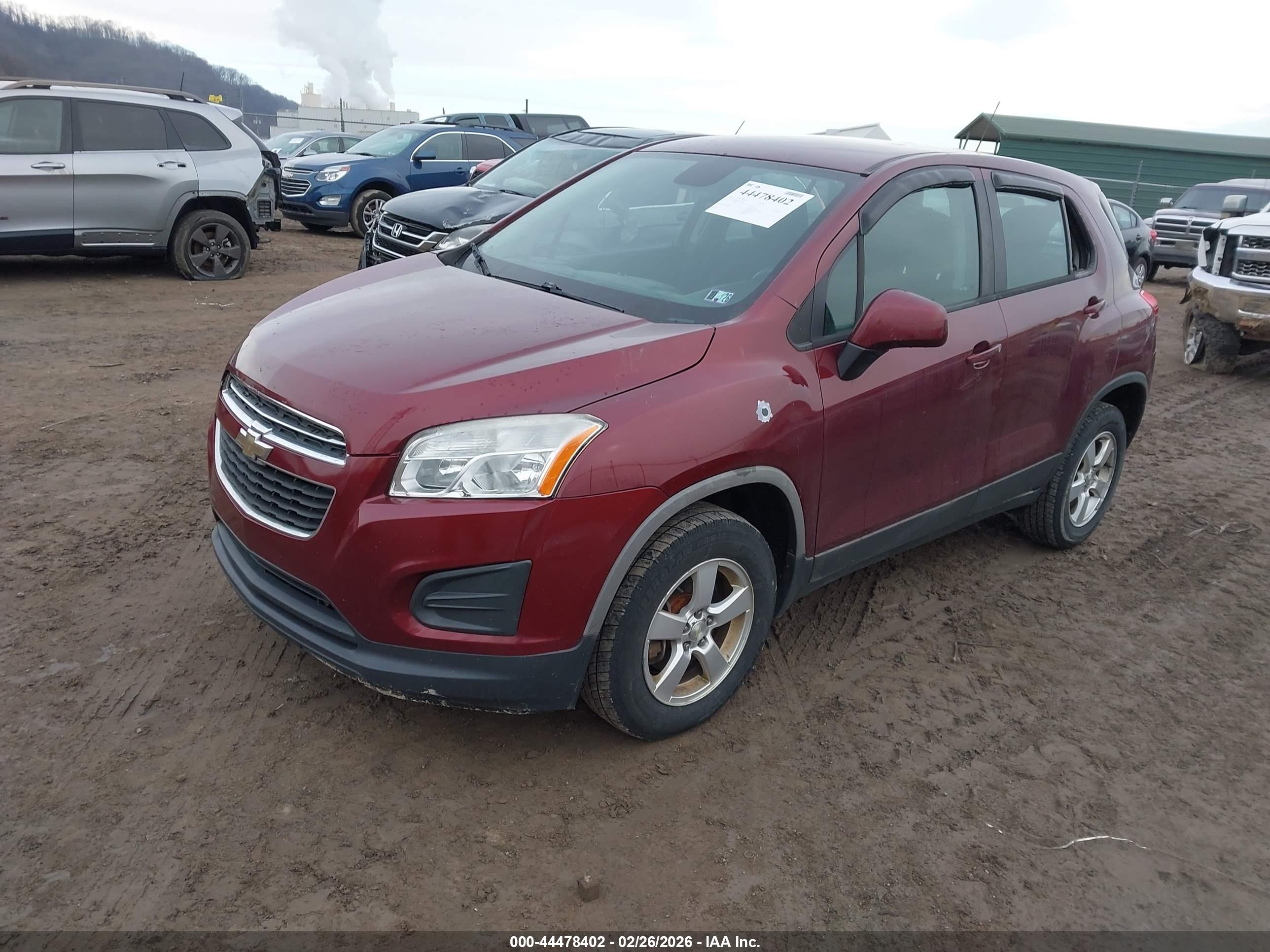 CHEVROLET TRAX image 2