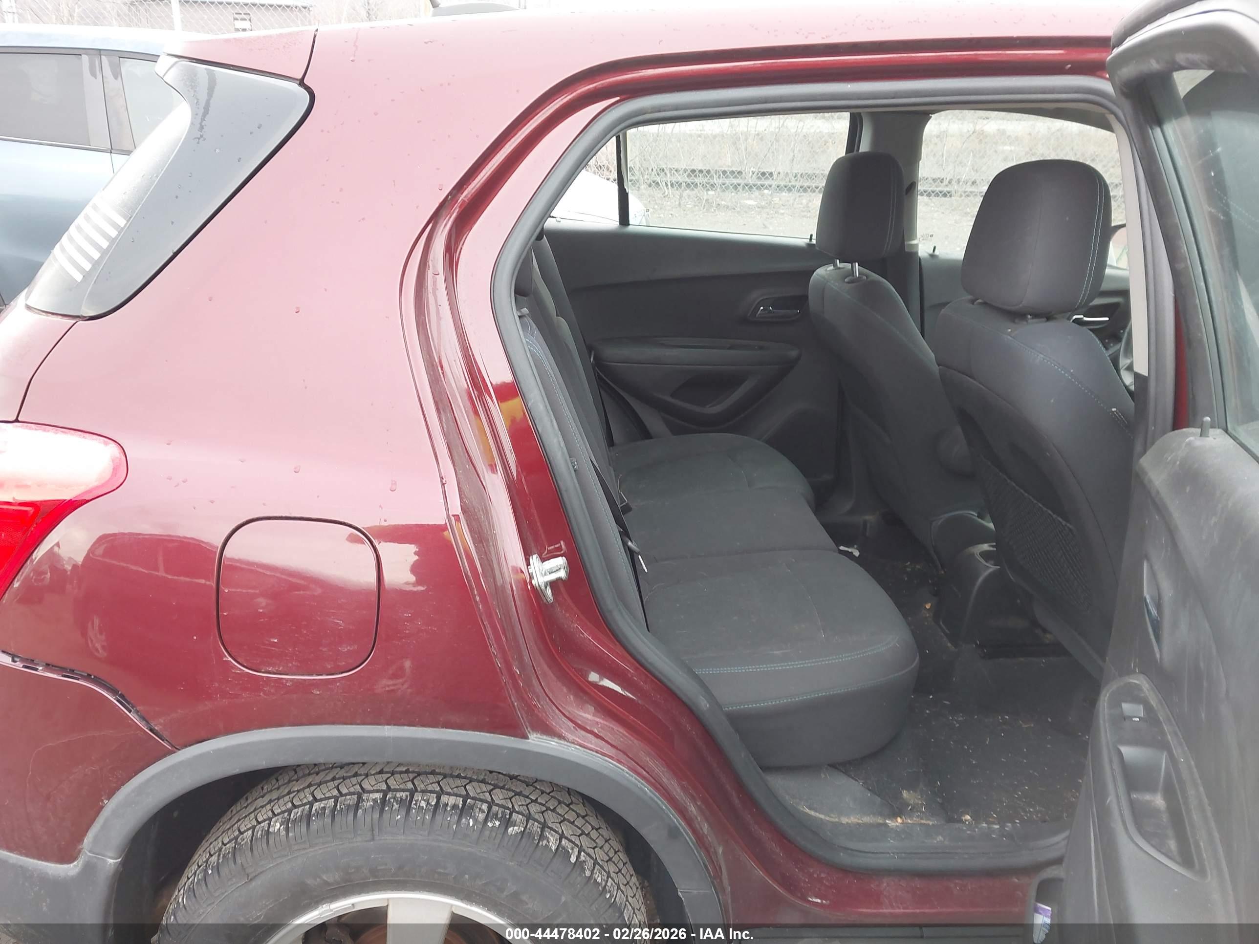 CHEVROLET TRAX image 8