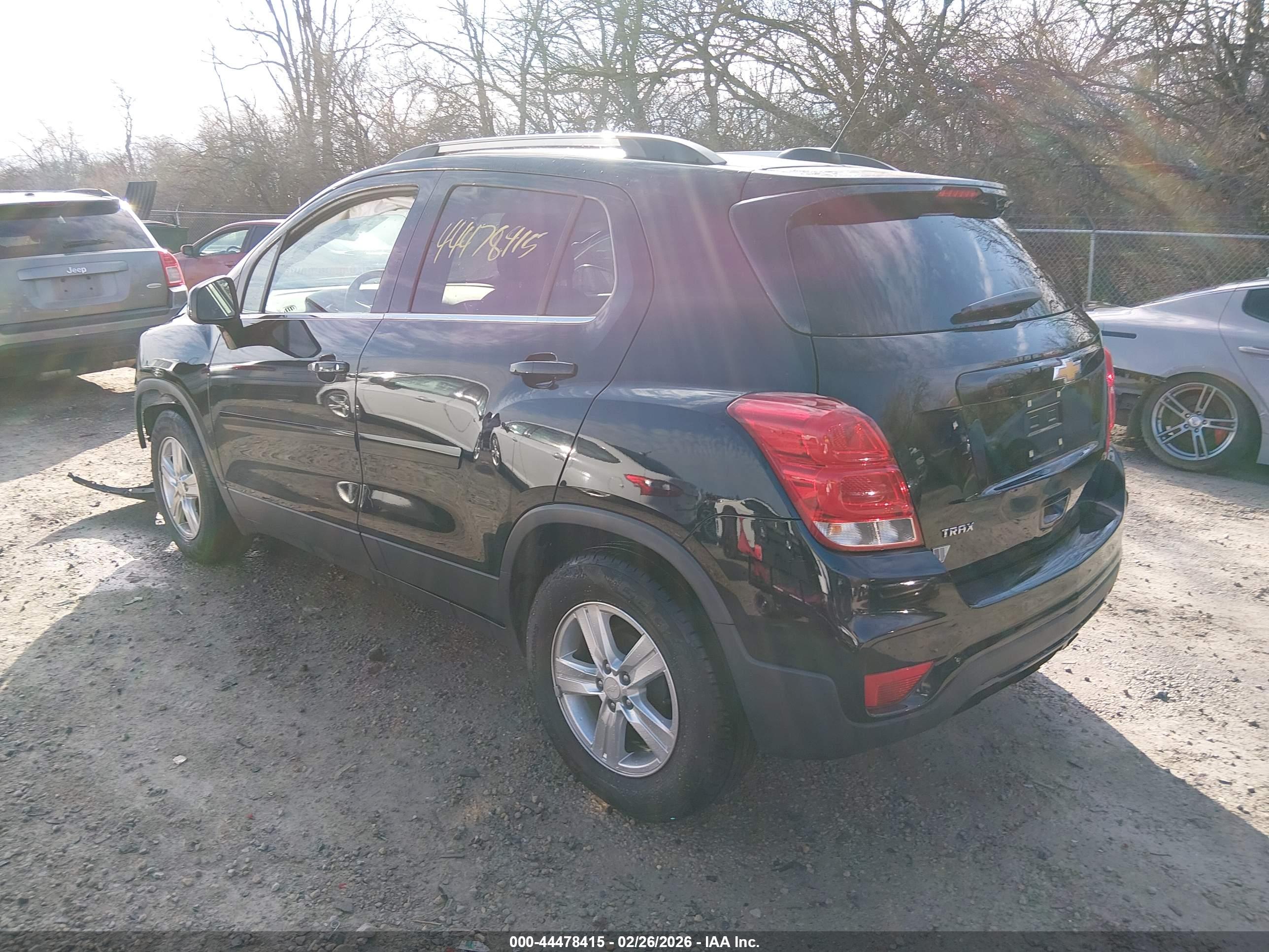 CHEVROLET TRAX image 3