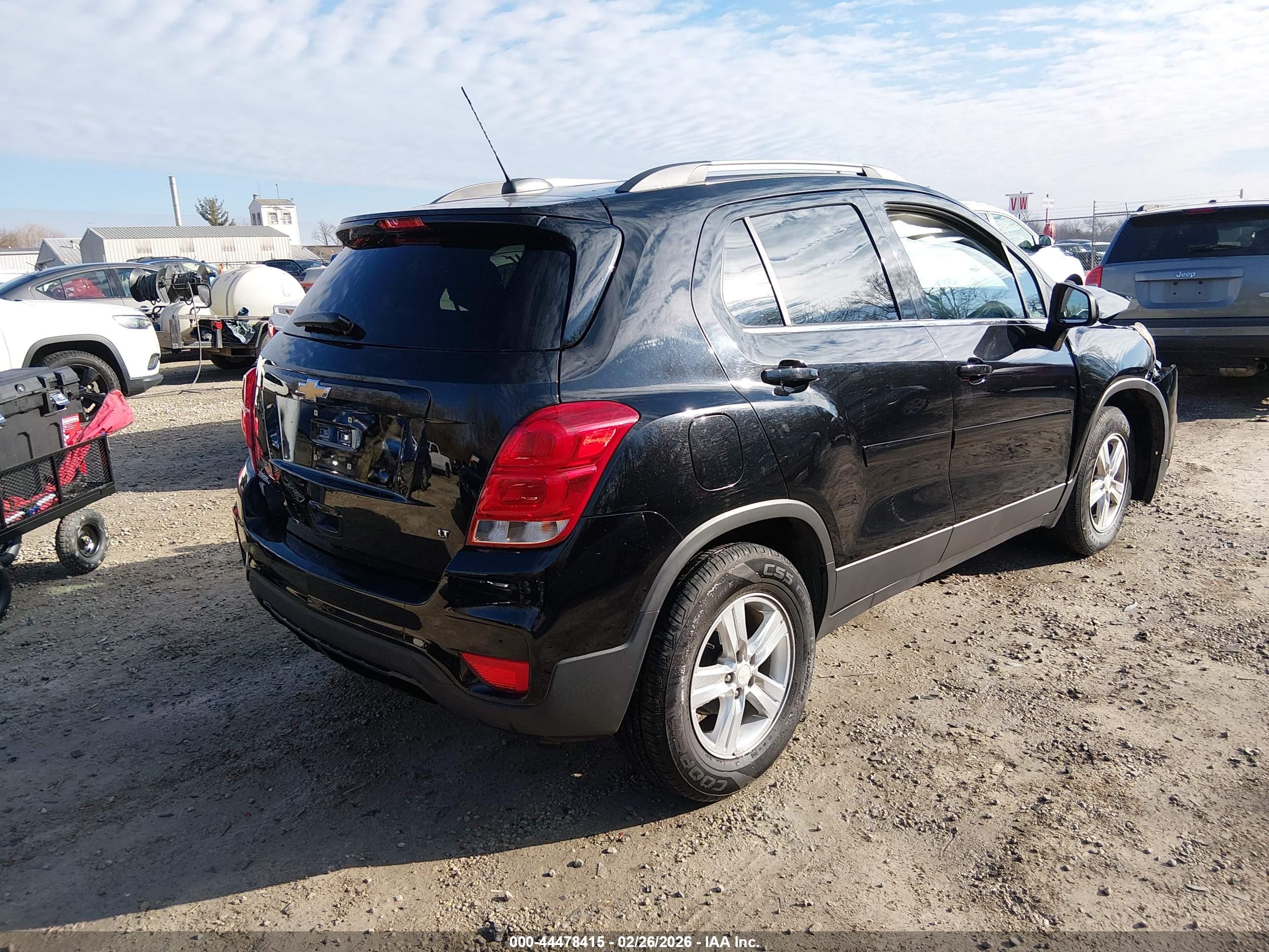 CHEVROLET TRAX image 4