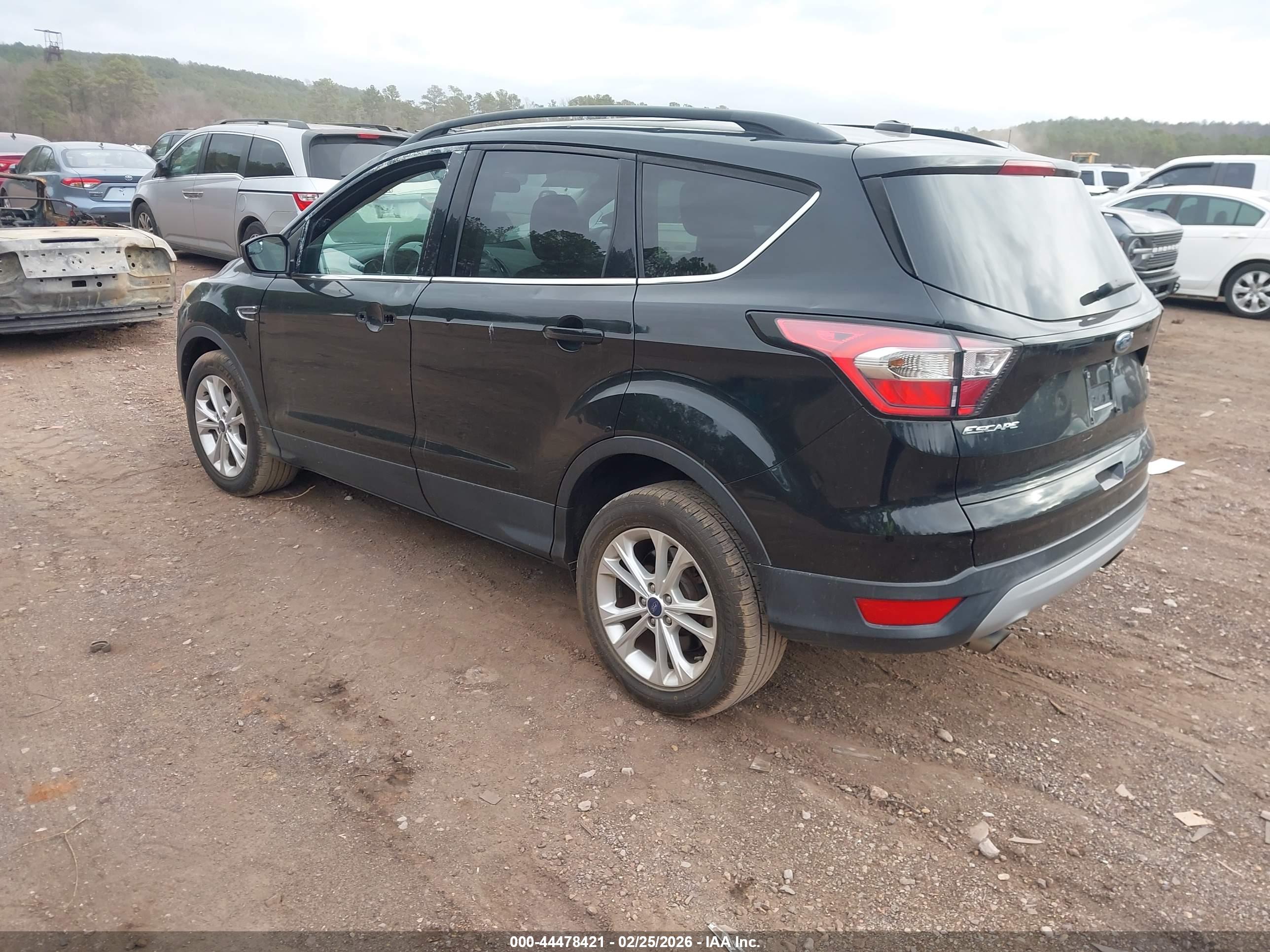 FORD ESCAPE image 3