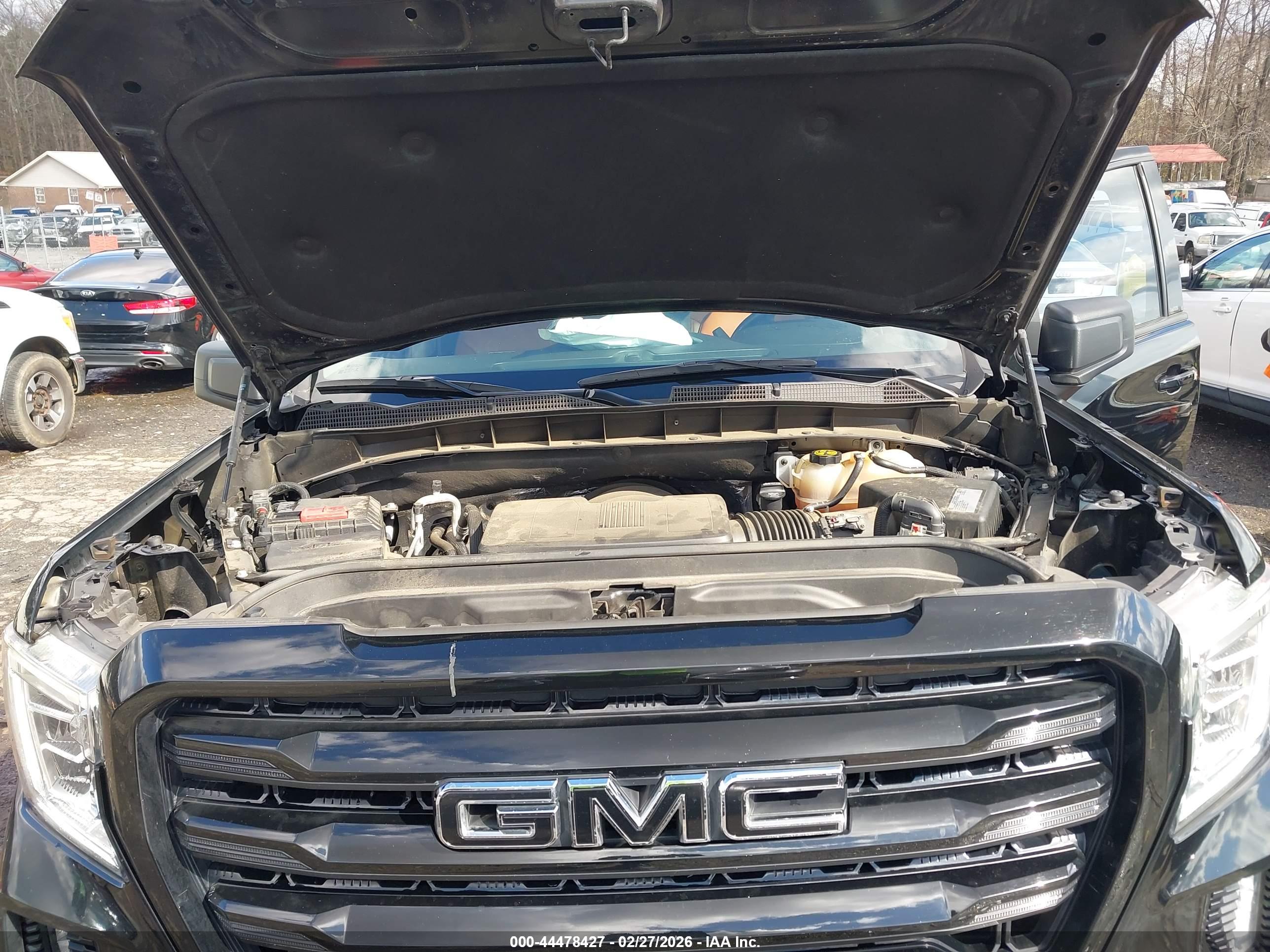 GMC SIERRA image 10